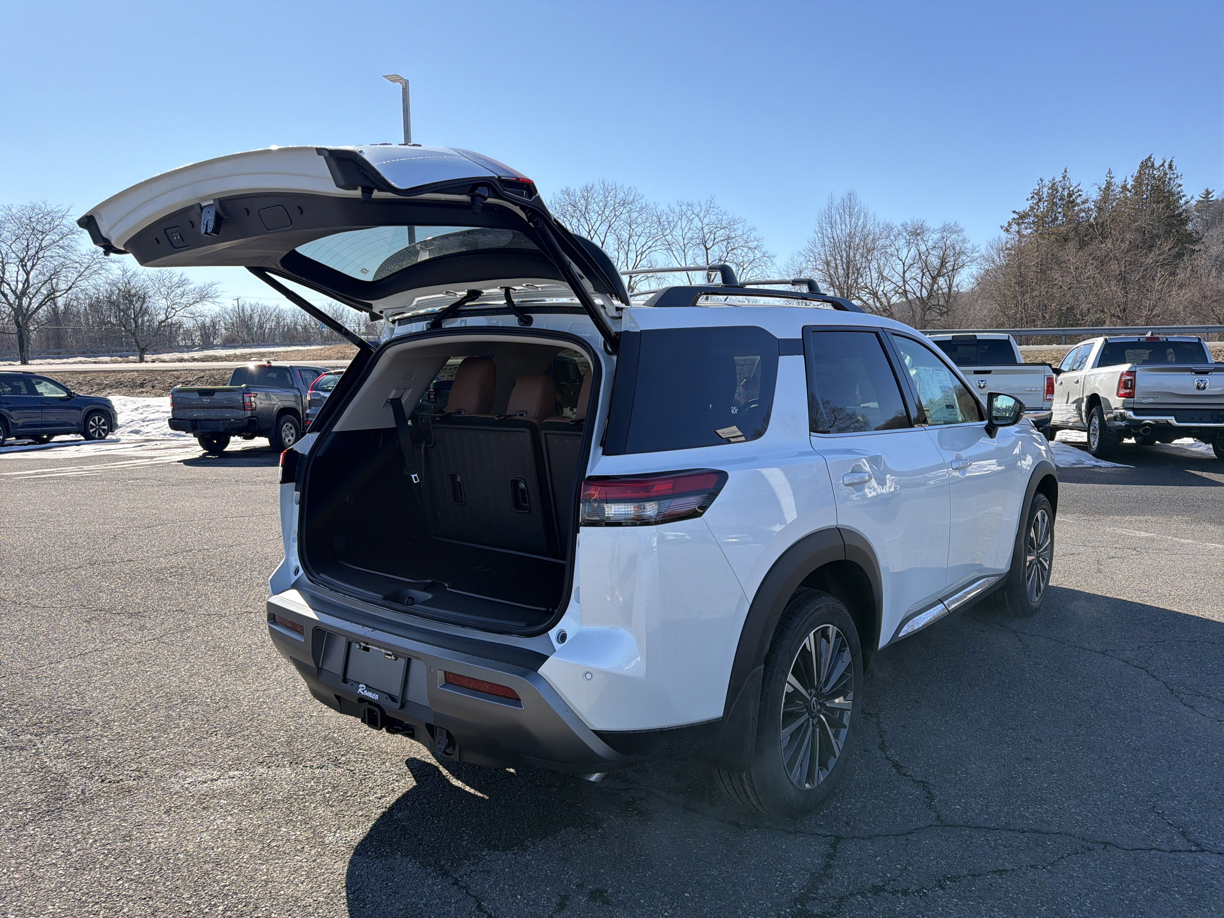 2026 Nissan Pathfinder Platinum