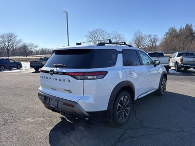 2026 Nissan Pathfinder Platinum