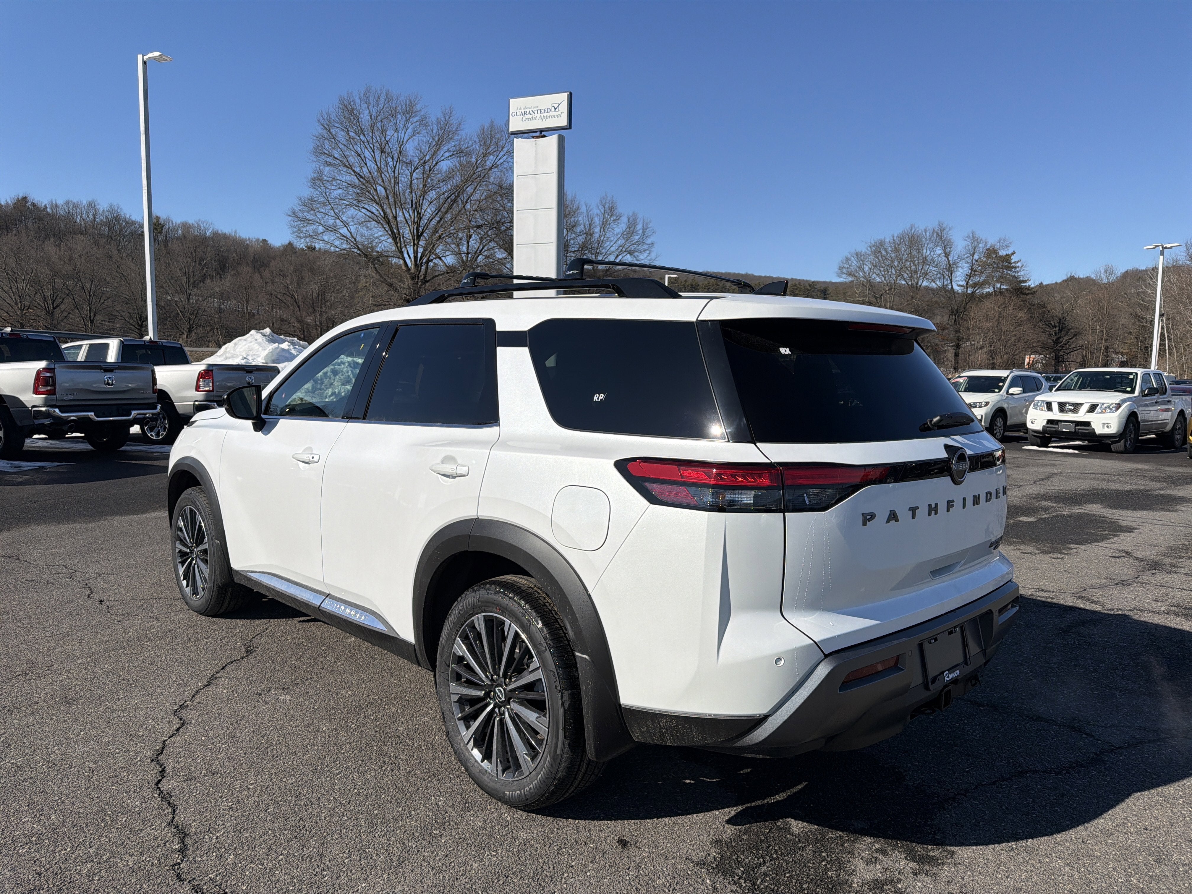 2026 Nissan Pathfinder Platinum