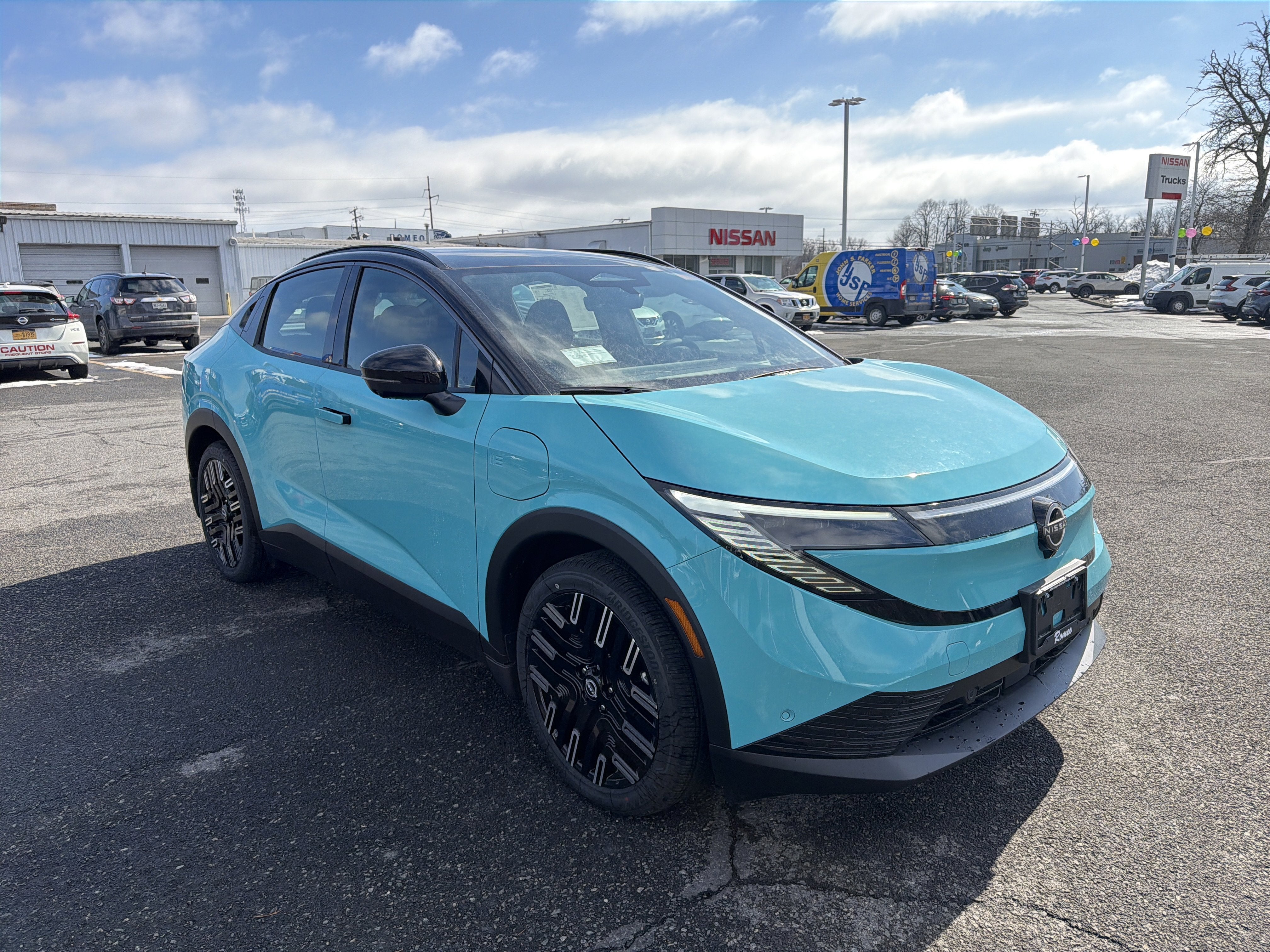 2026 Nissan LEAF PLATINUM+