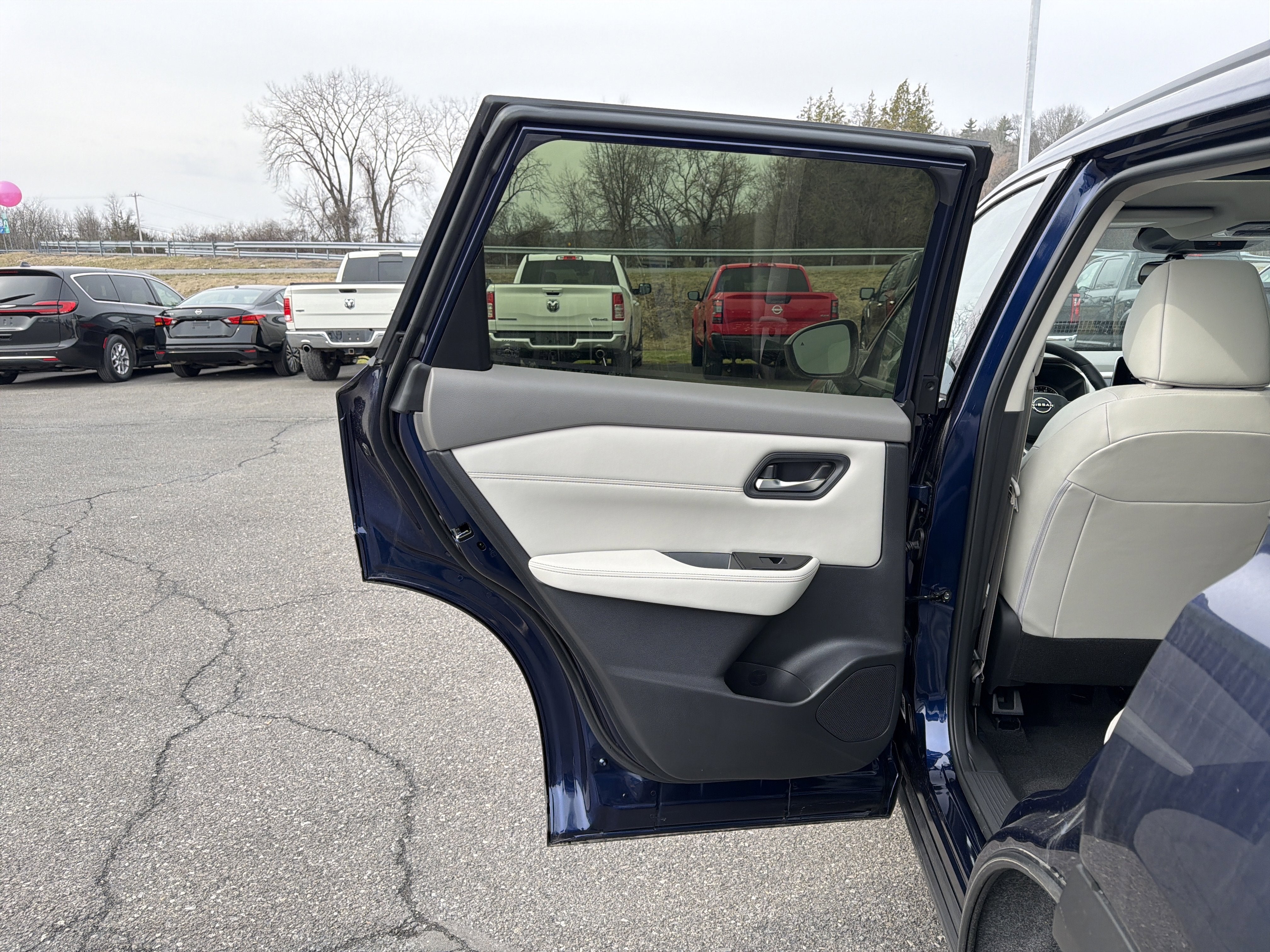 2026 Nissan Rogue Dark Armor