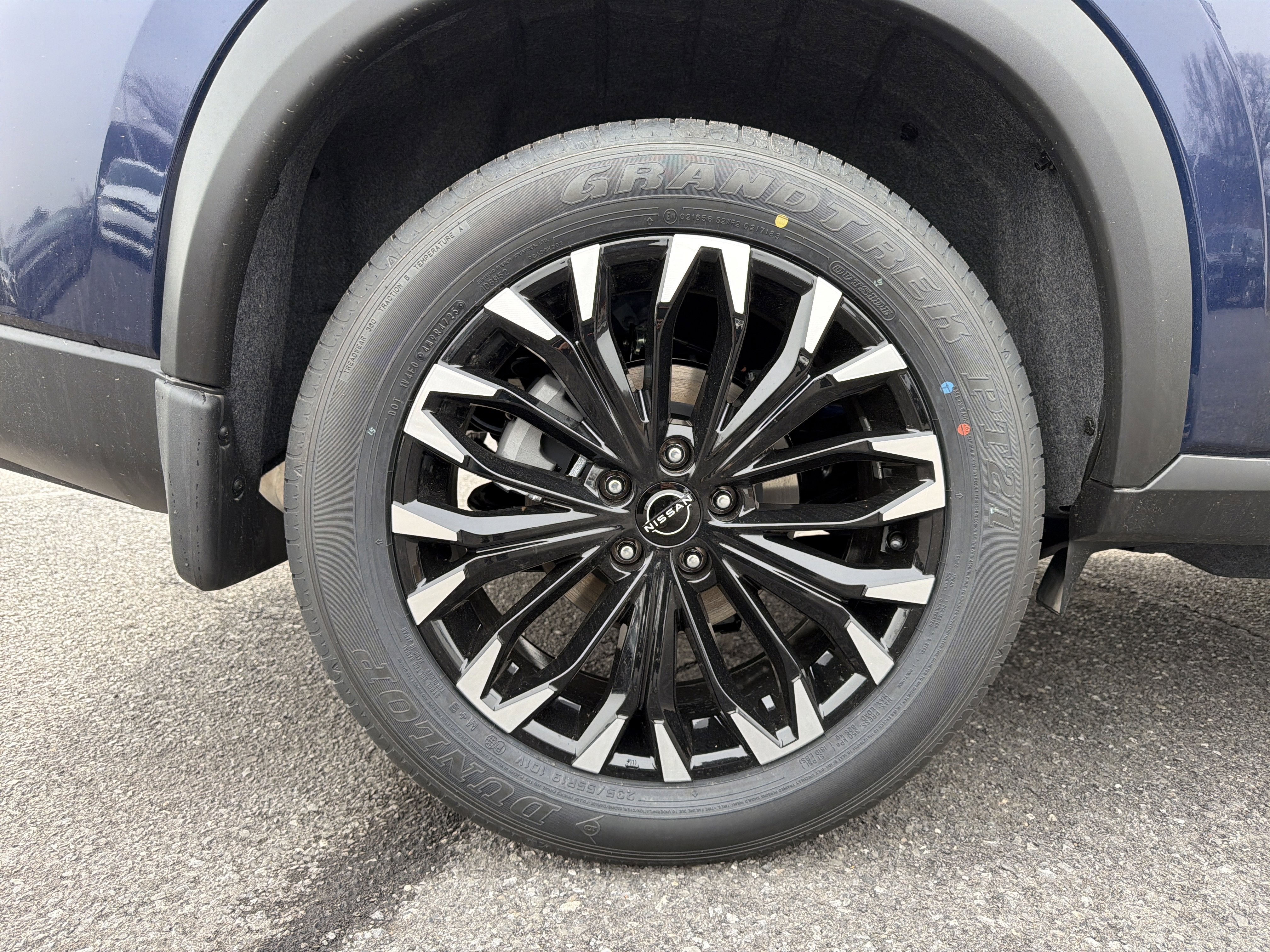 2026 Nissan Rogue Dark Armor