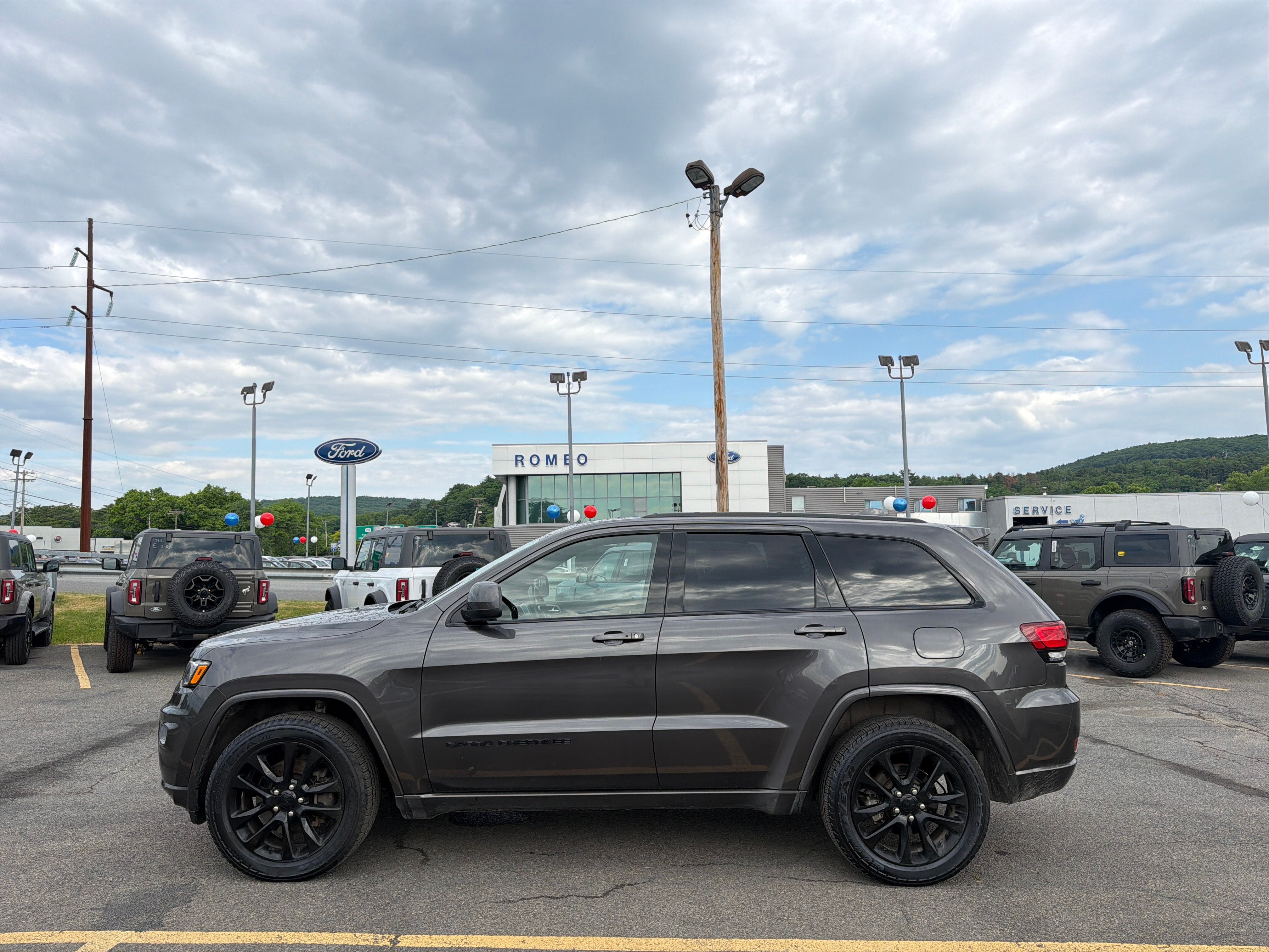 2021 Jeep Grand Cherokee Laredo X