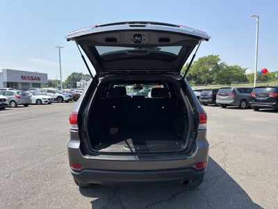 2020 Jeep Grand Cherokee Laredo E