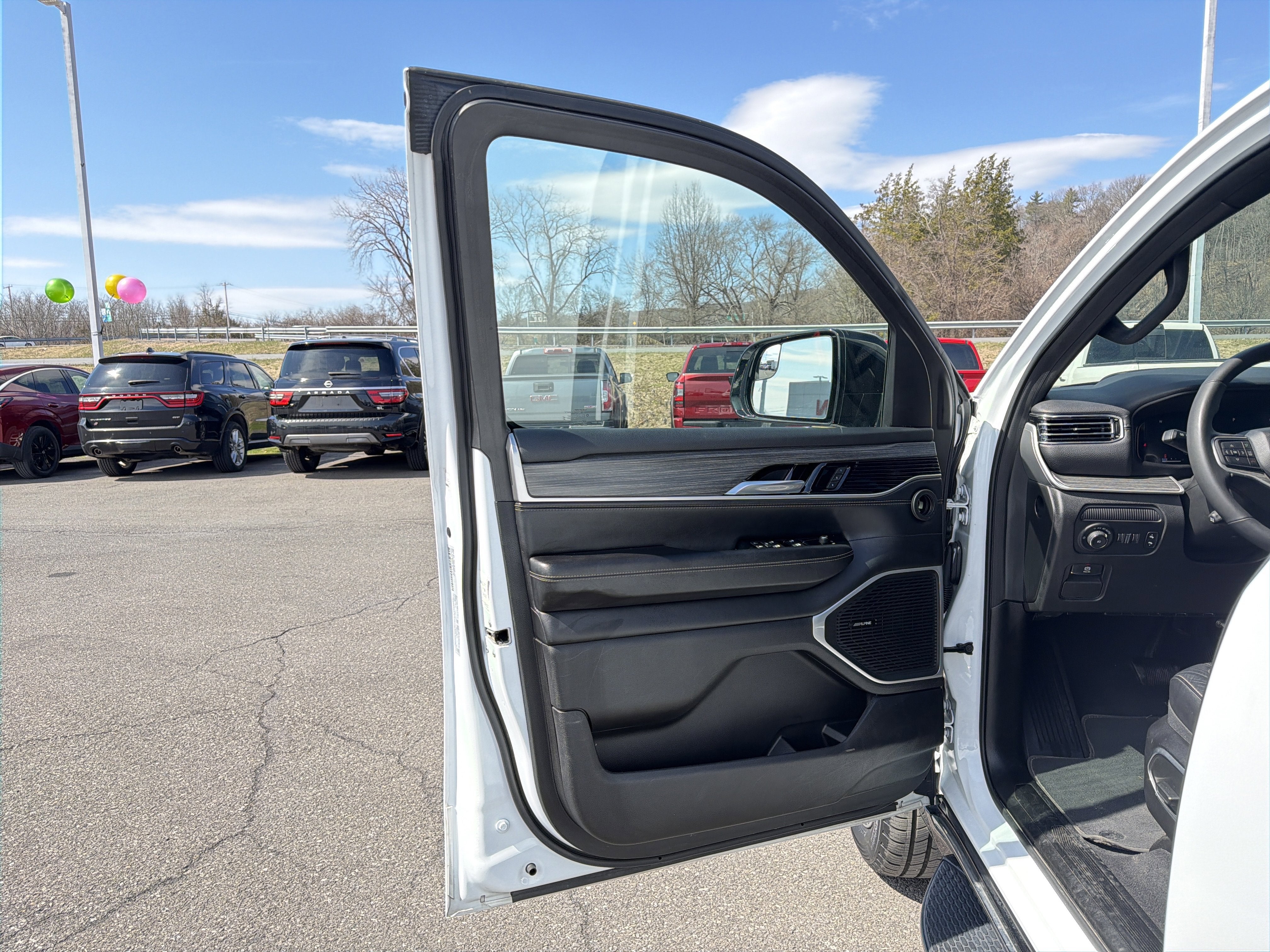2023 Jeep Wagoneer Series III