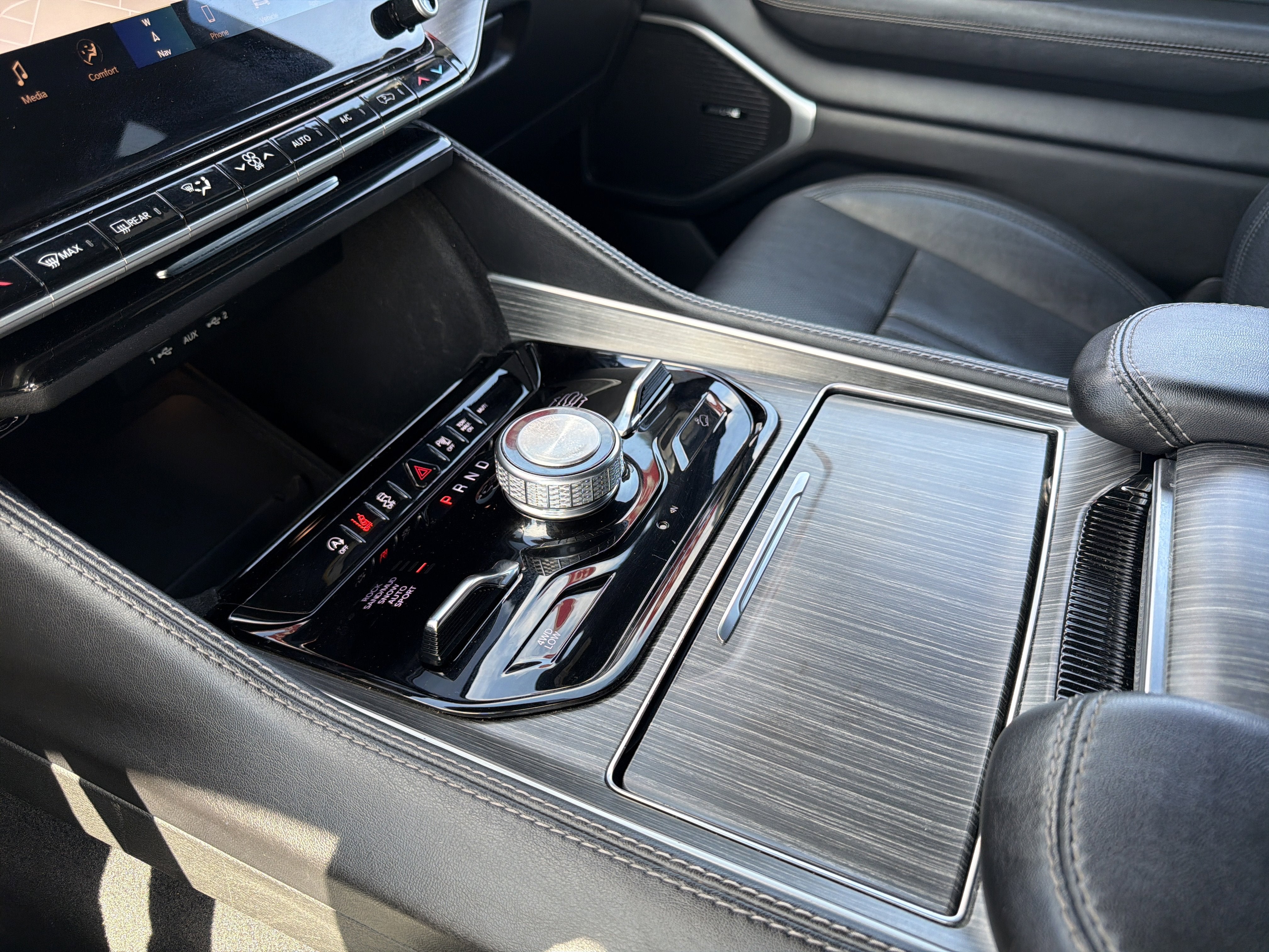 2023 Jeep Wagoneer Series III