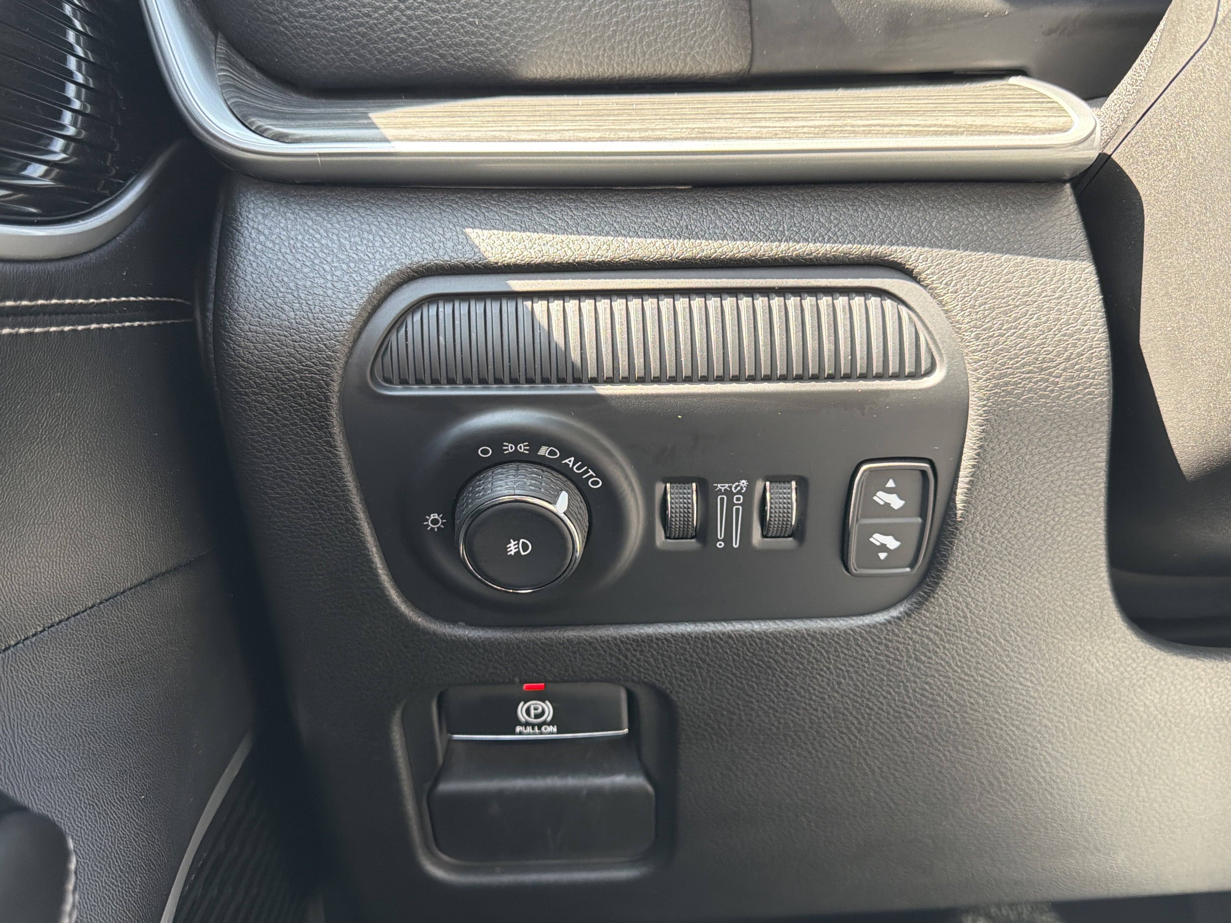 2023 Jeep Wagoneer Series III