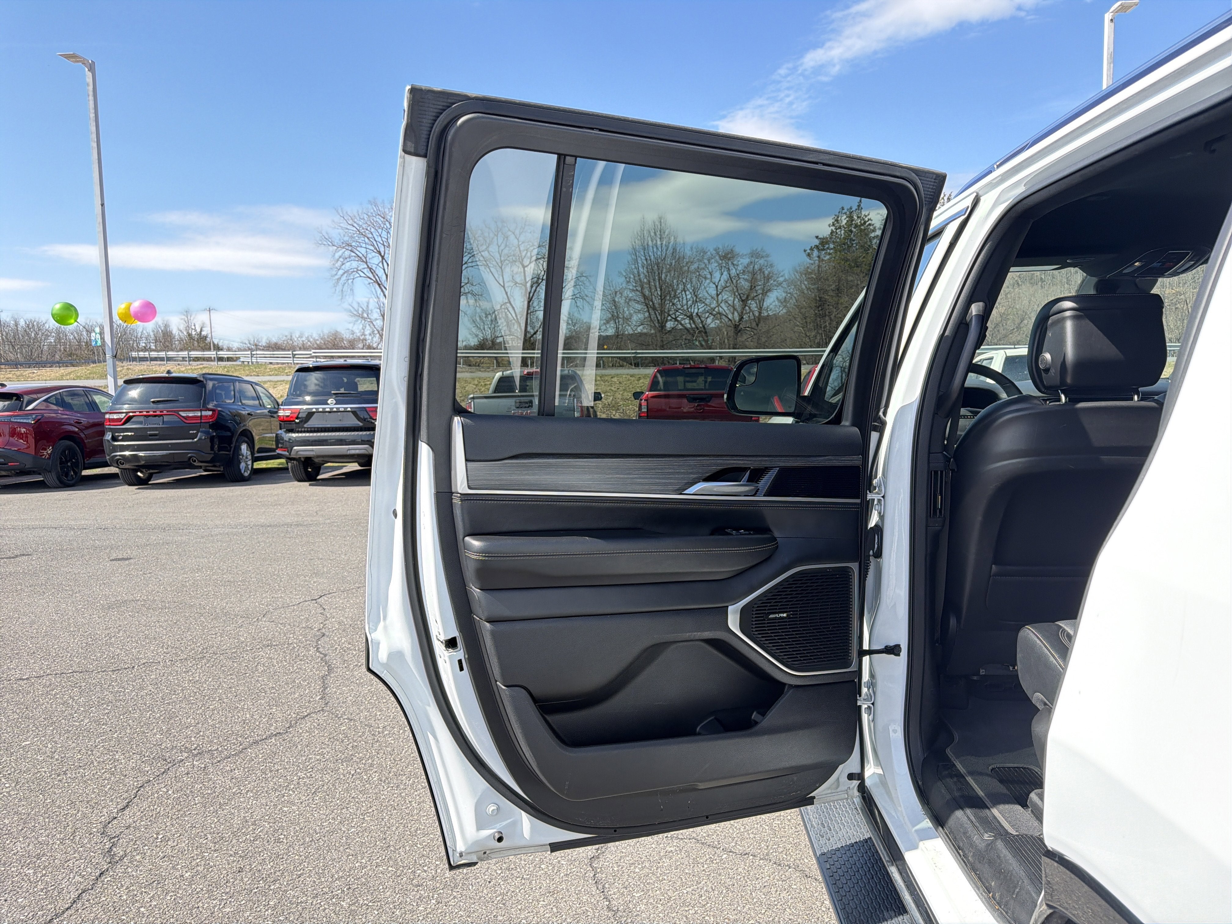 2023 Jeep Wagoneer Series III