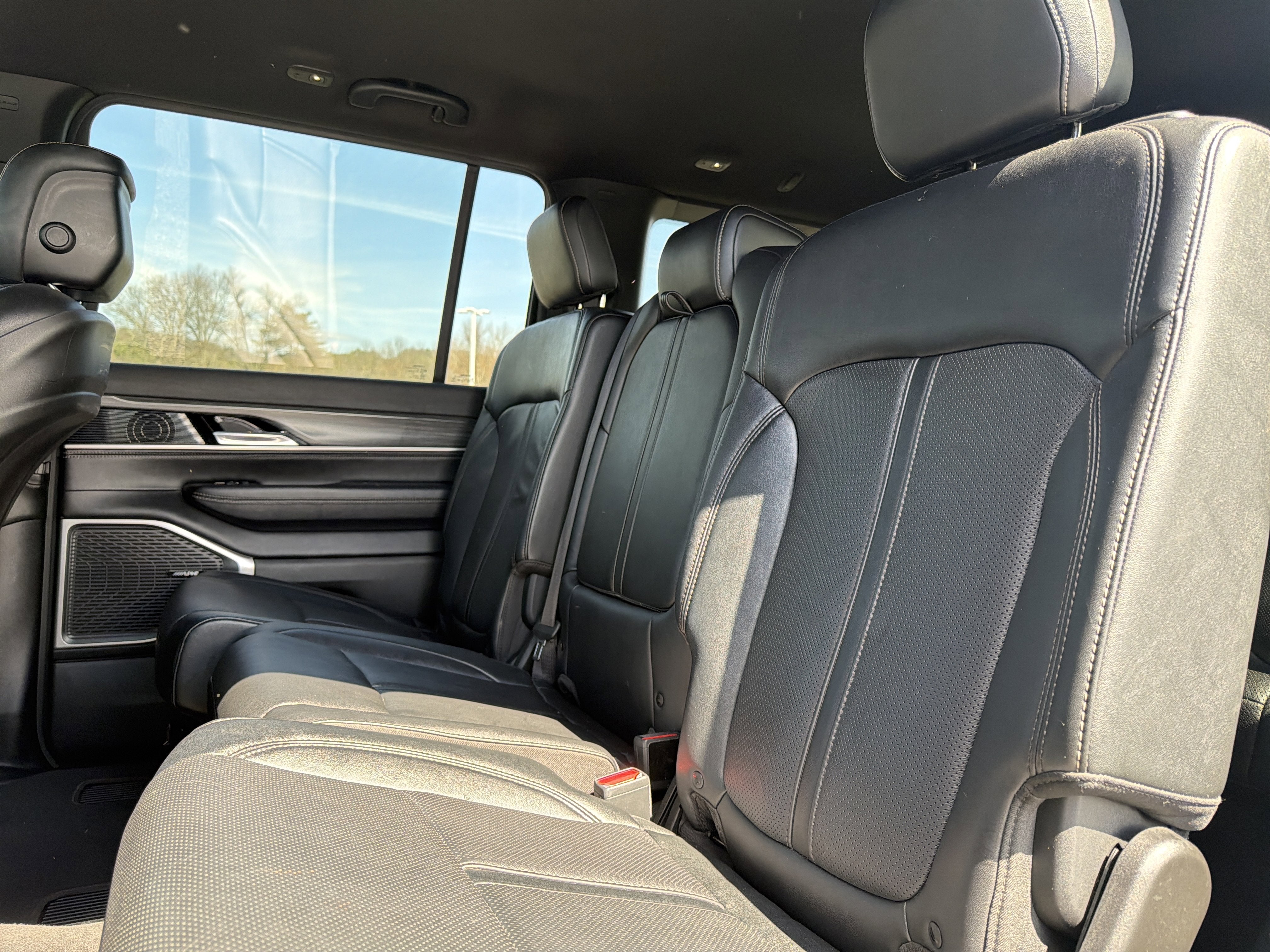 2023 Jeep Wagoneer Series III