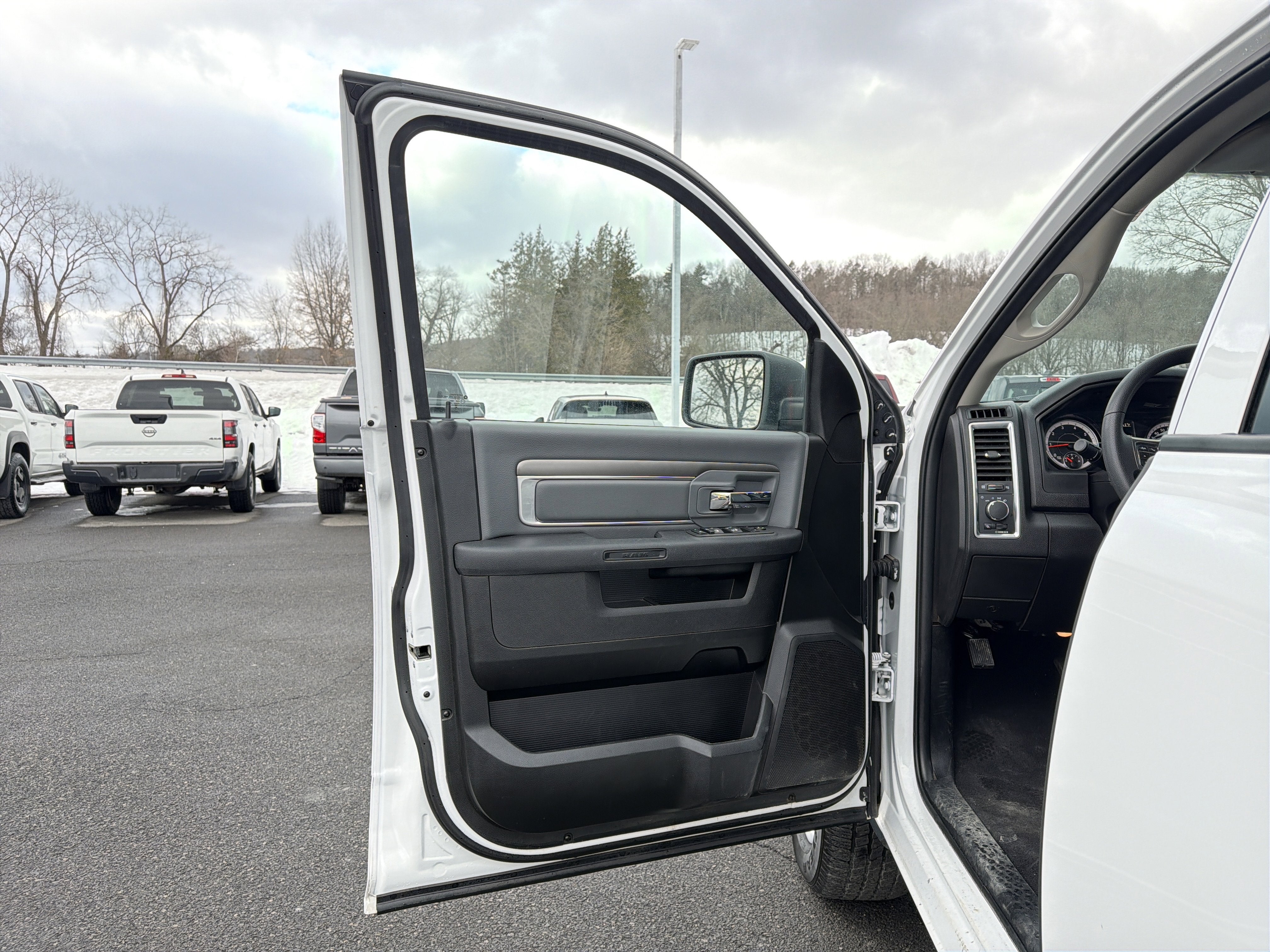 2024 RAM 1500 Classic SLT