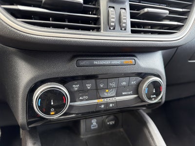 2022 Ford Escape Hybrid SE