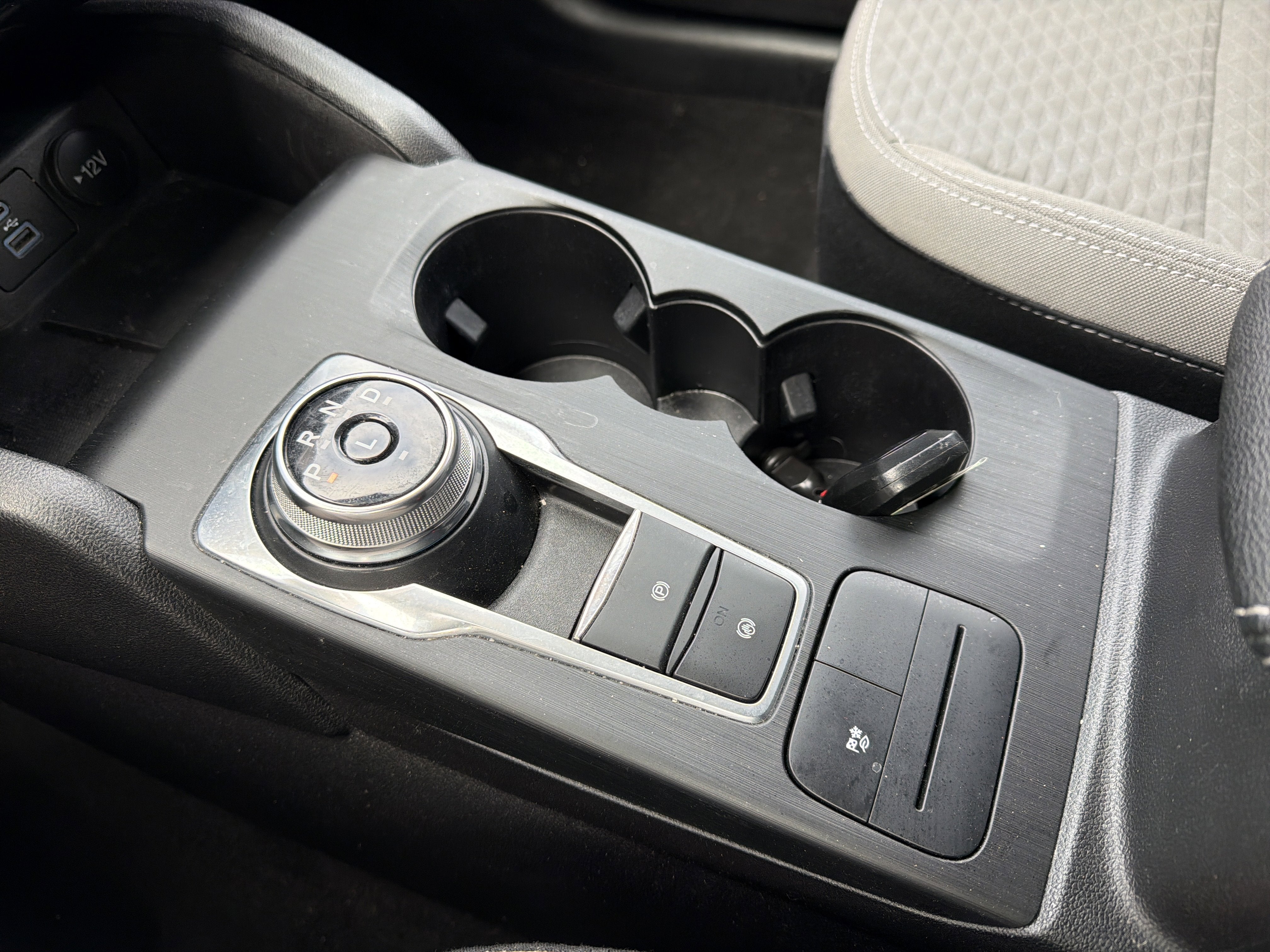 2022 Ford Escape Hybrid SE