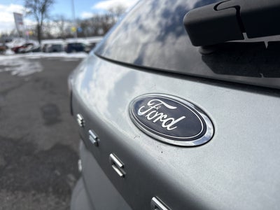 2022 Ford Escape Hybrid SE