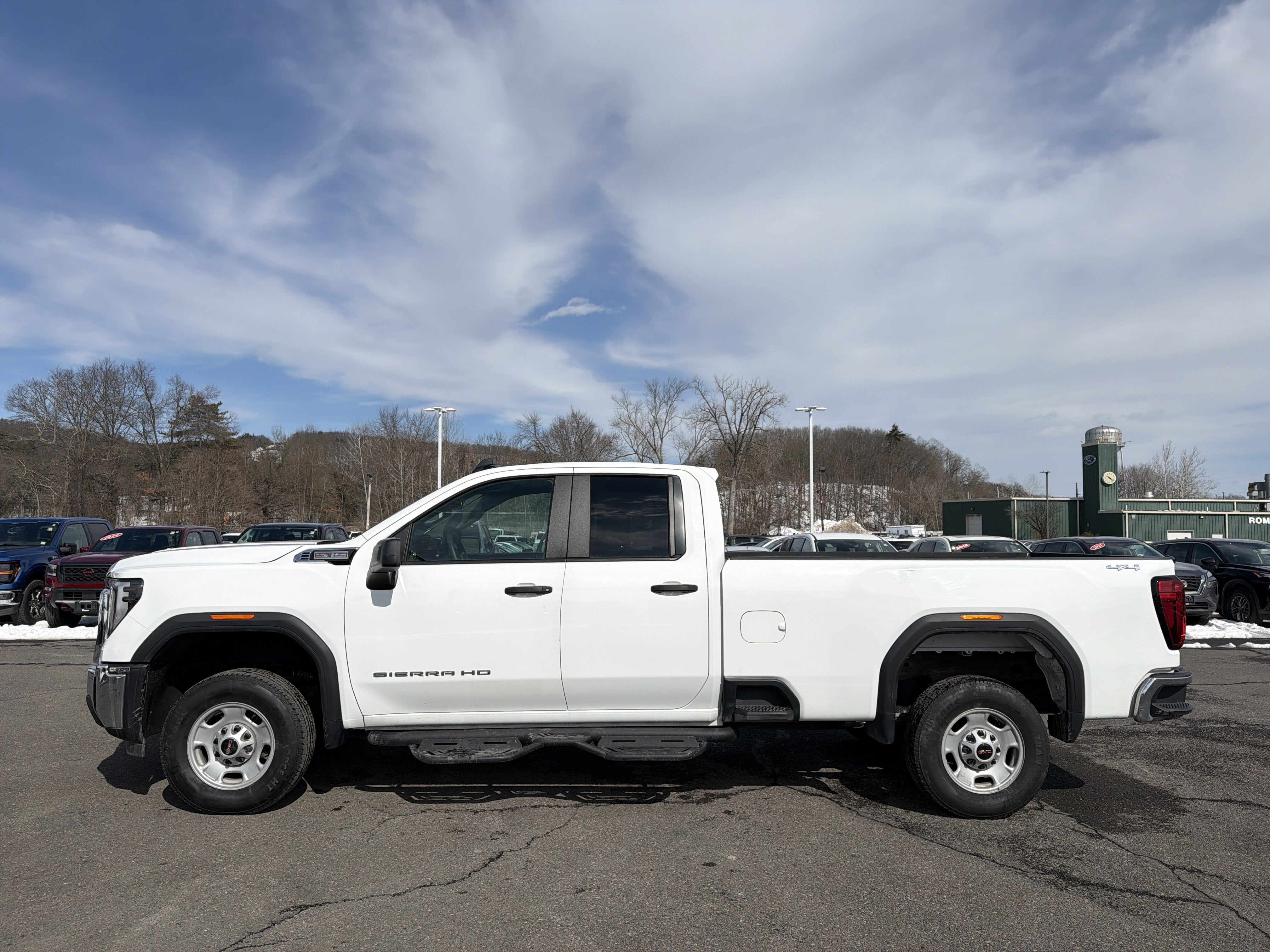 2024 GMC Sierra 2500HD Pro