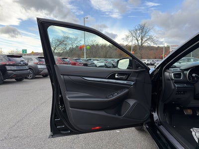 2019 Nissan Maxima SR