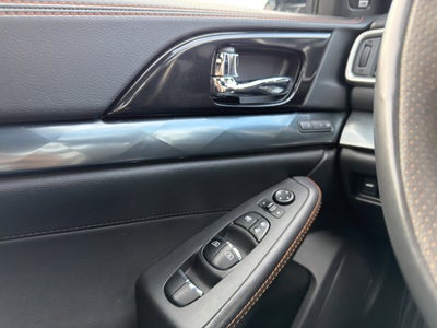 2019 Nissan Maxima SR