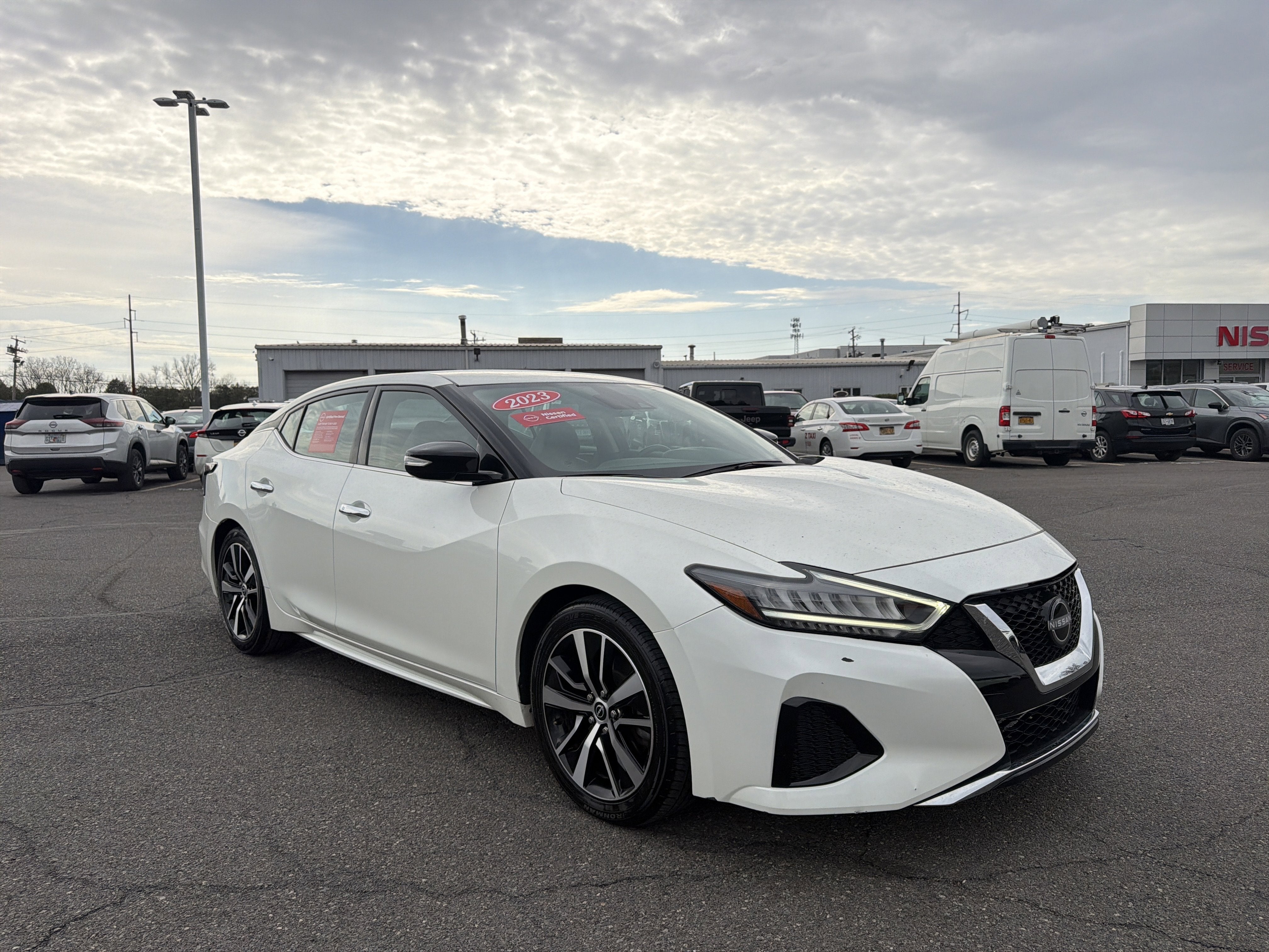 2023 Nissan Maxima SV