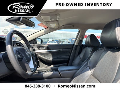 2023 Nissan Maxima SV