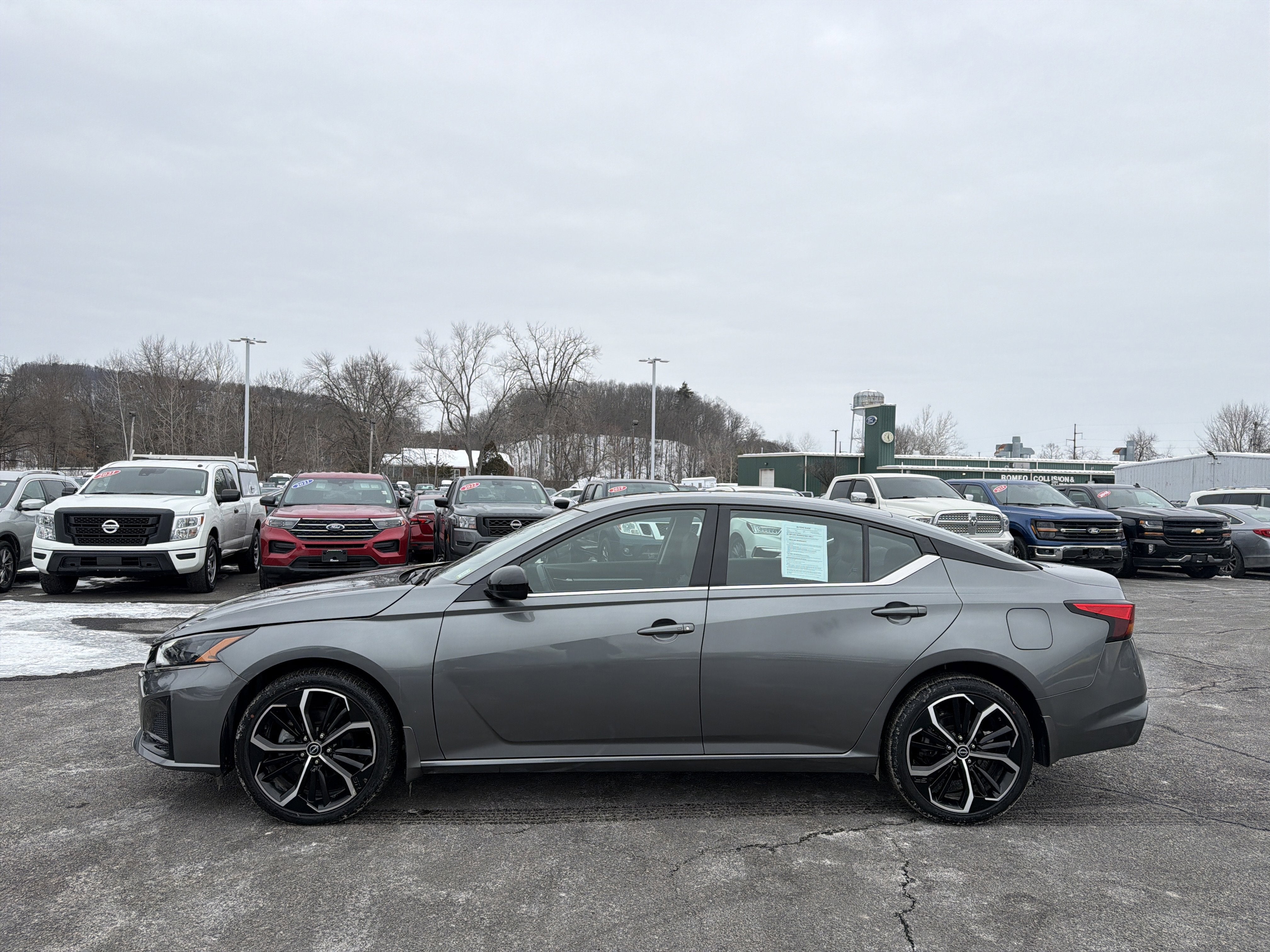 2023 Nissan Altima 2.5 SR