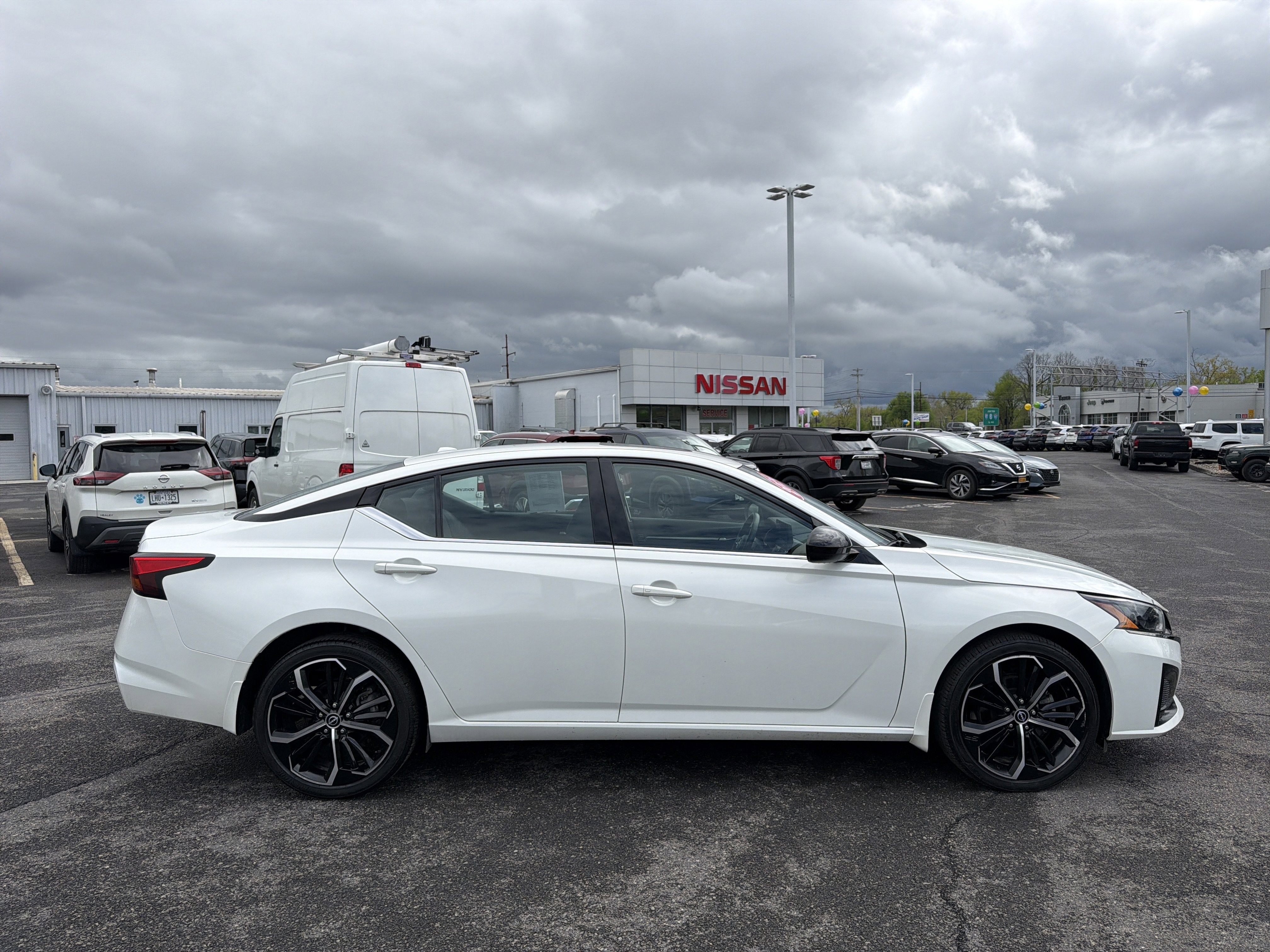 2024 Nissan Altima 2.5 SR