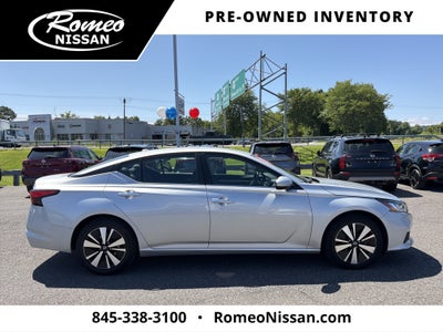 2022 Nissan Altima 2.5 SV