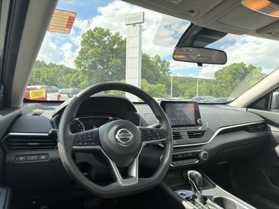 2022 Nissan Altima 2.5 SV