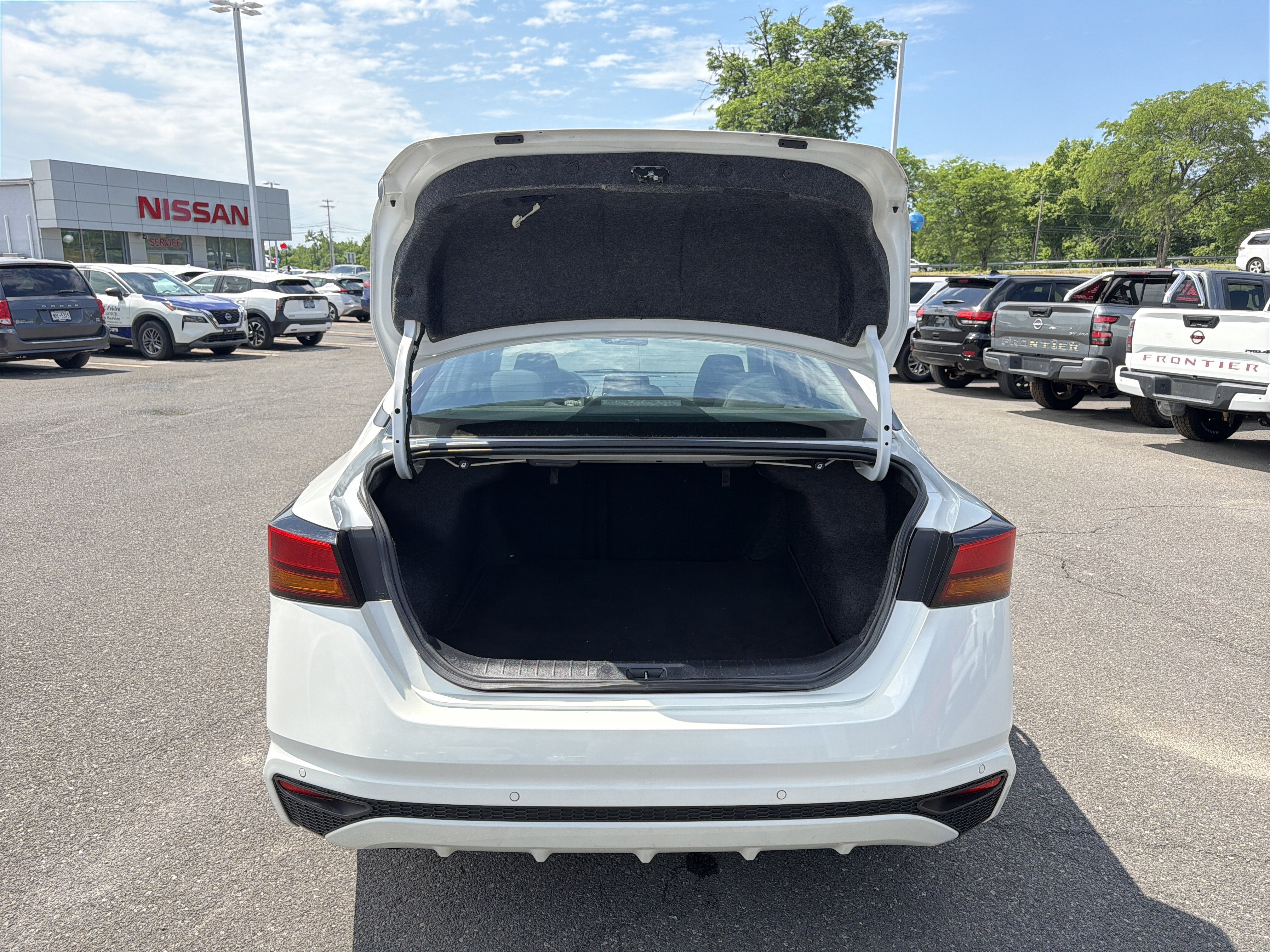 2024 Nissan Altima 2.5 SV