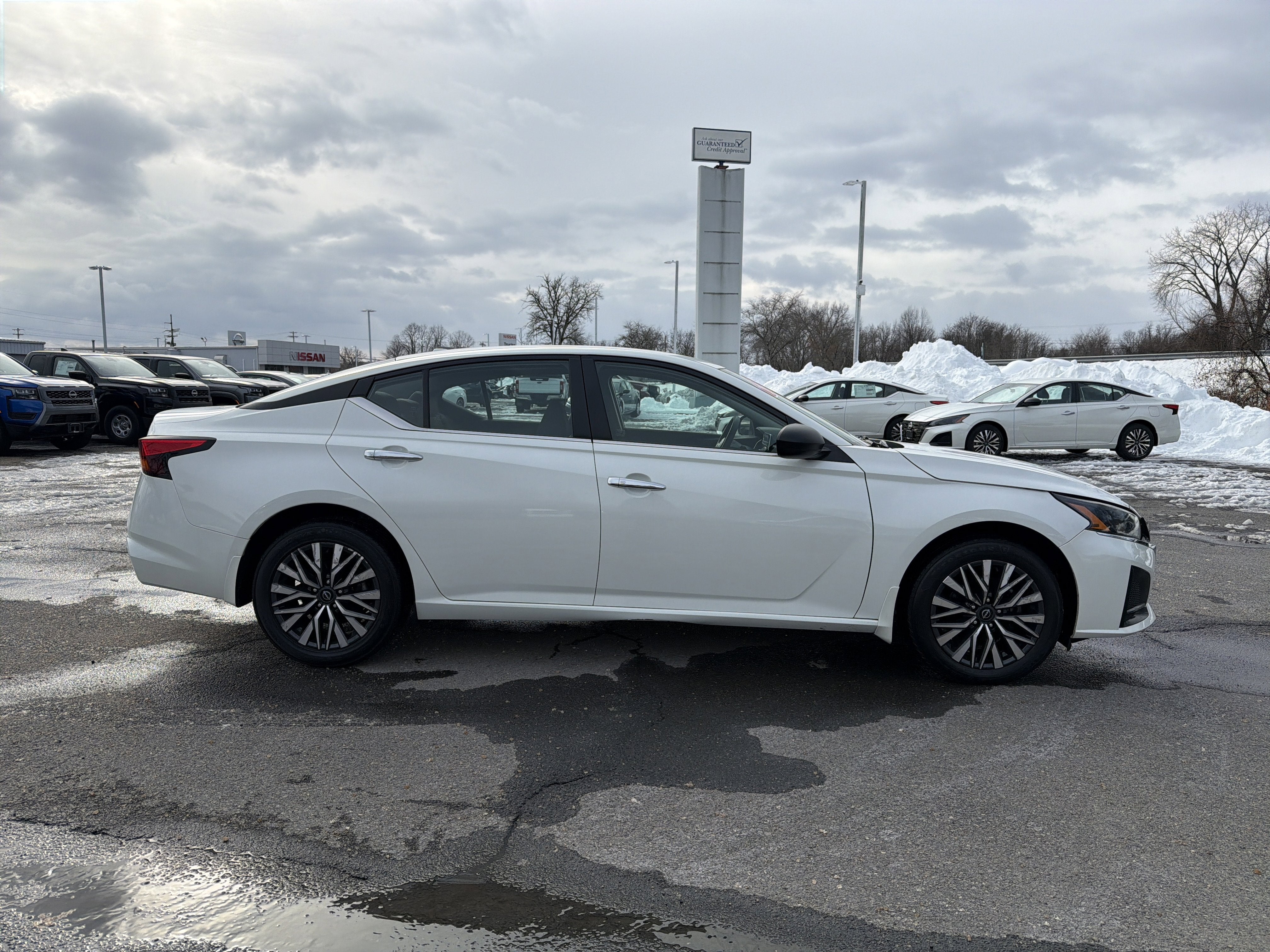 2024 Nissan Altima 2.5 SV