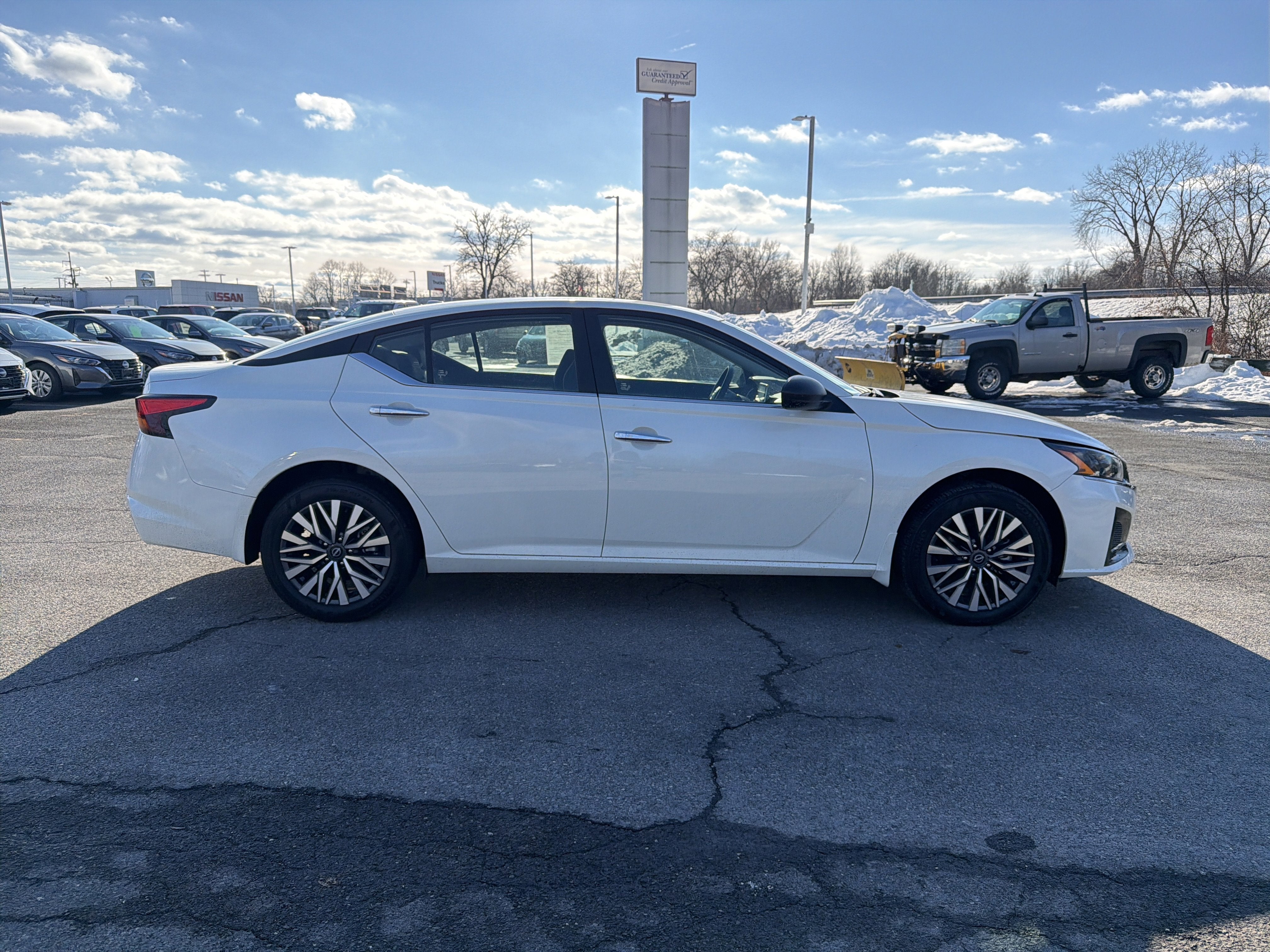 2024 Nissan Altima 2.5 SV