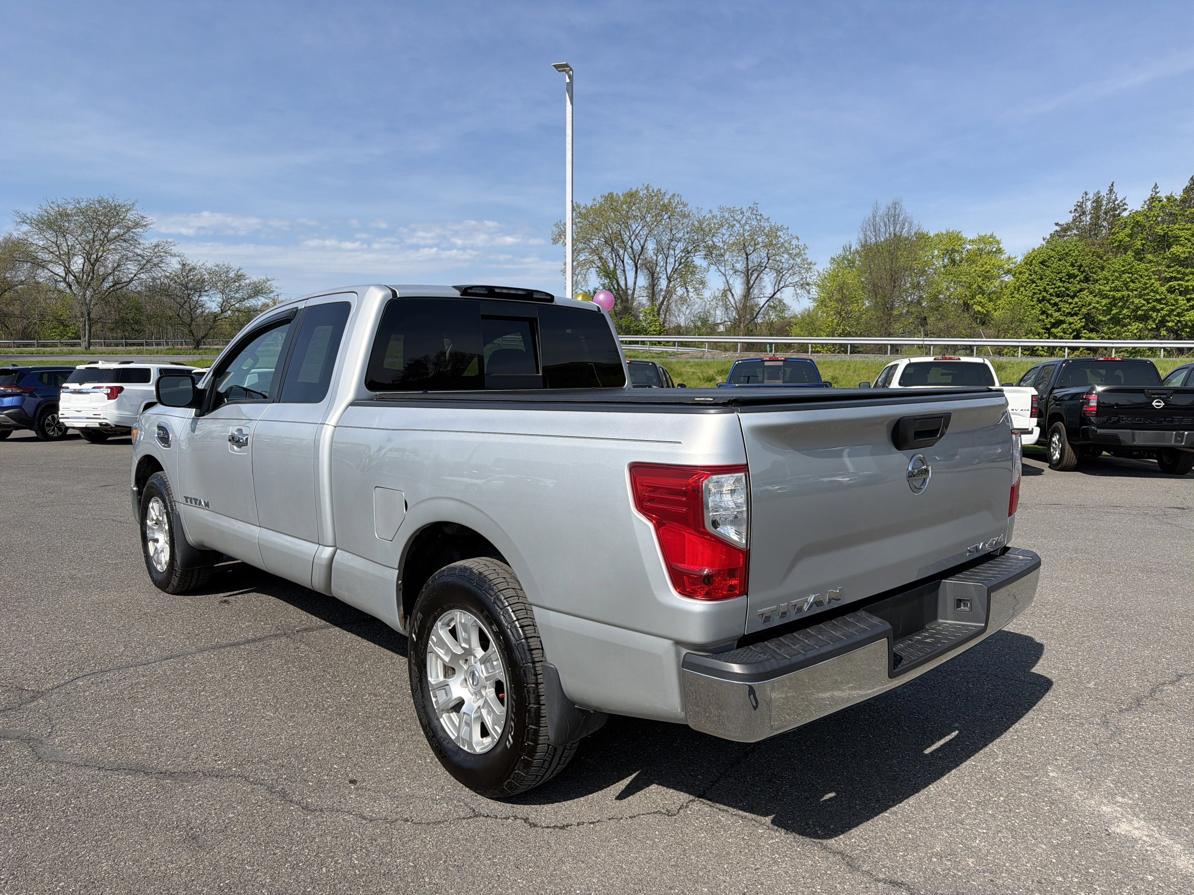 2017 Nissan Titan SV
