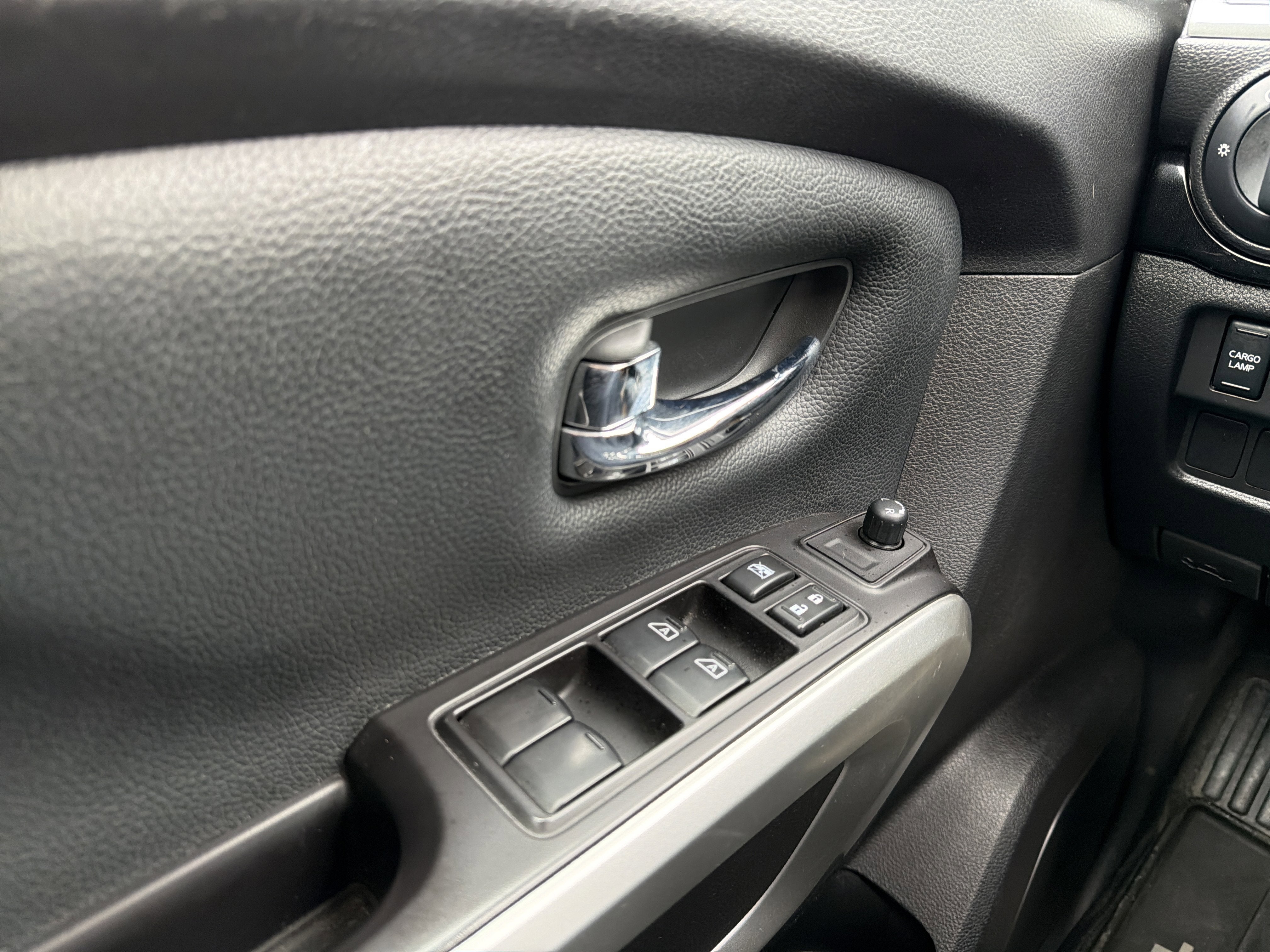 2020 Nissan Titan SV