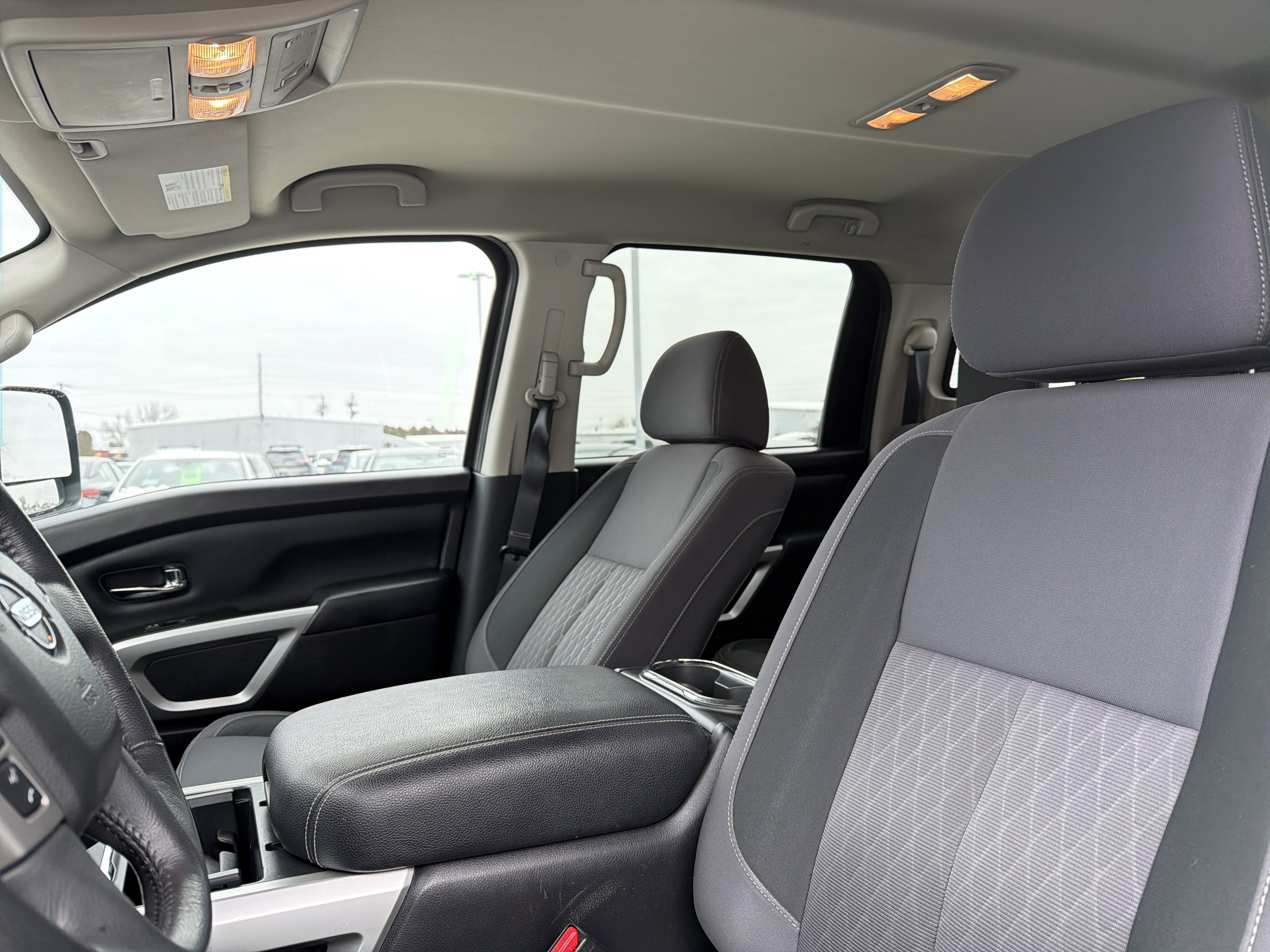 2020 Nissan Titan SV