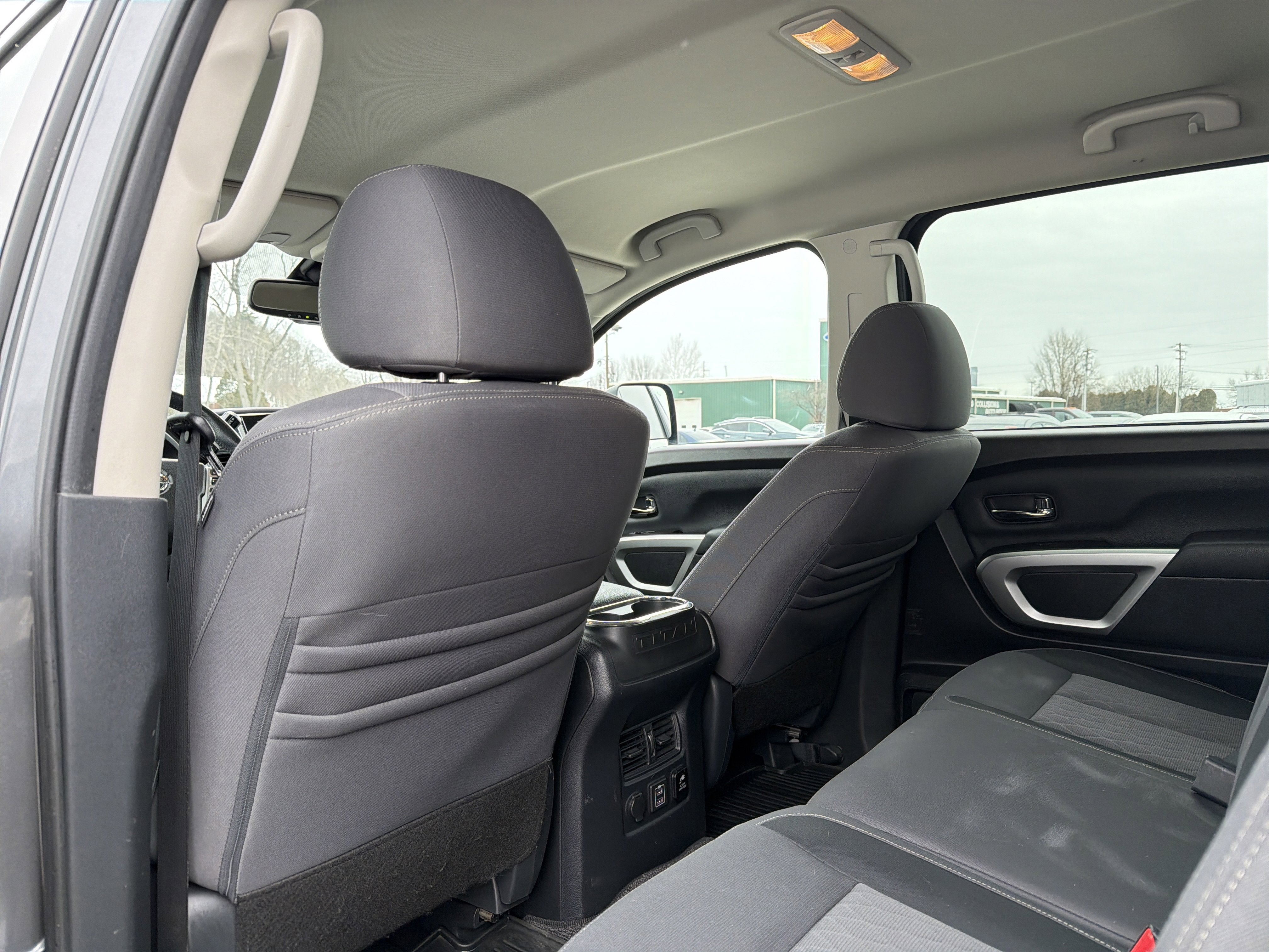 2020 Nissan Titan SV