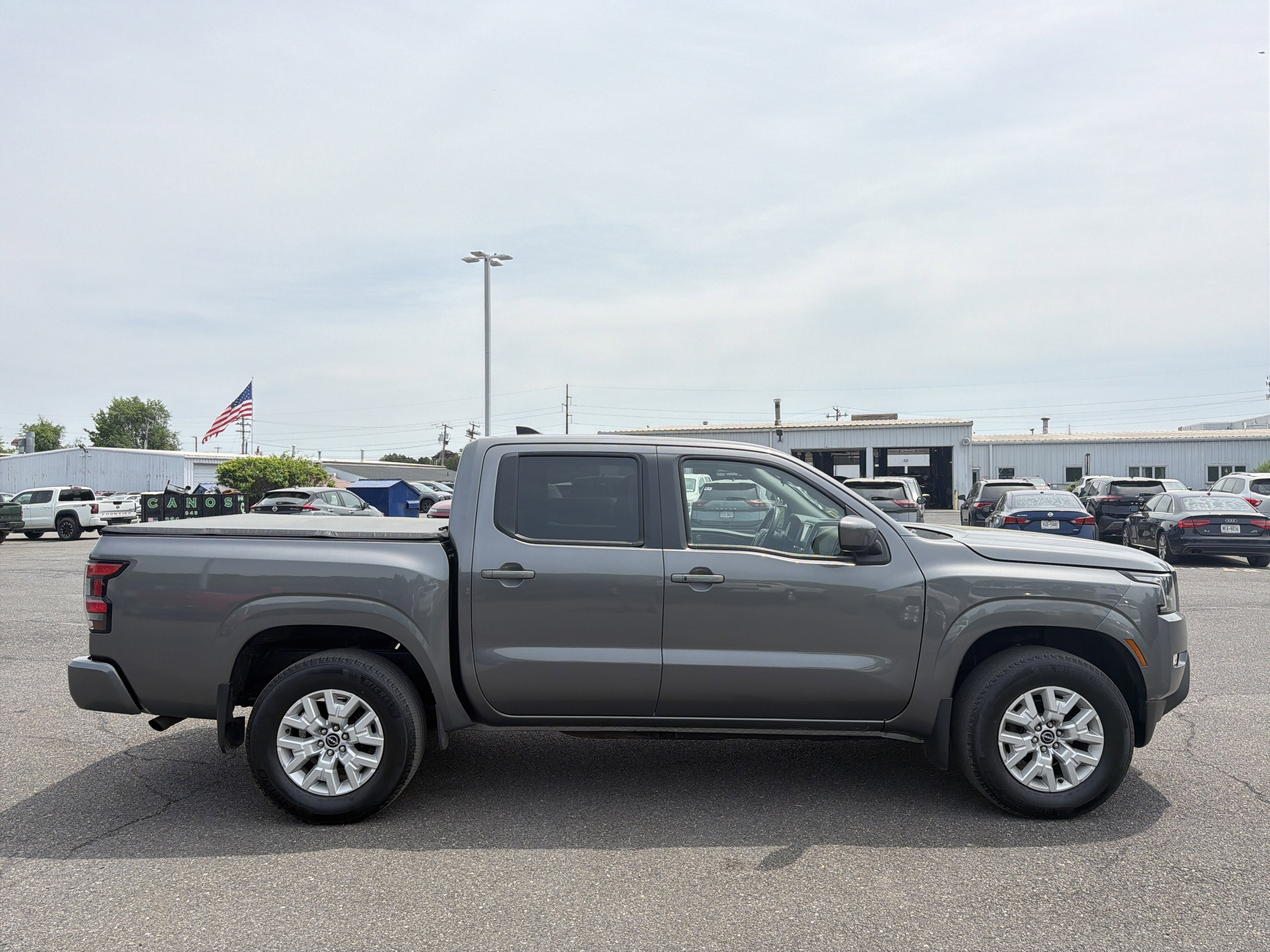 2022 Nissan Frontier SV