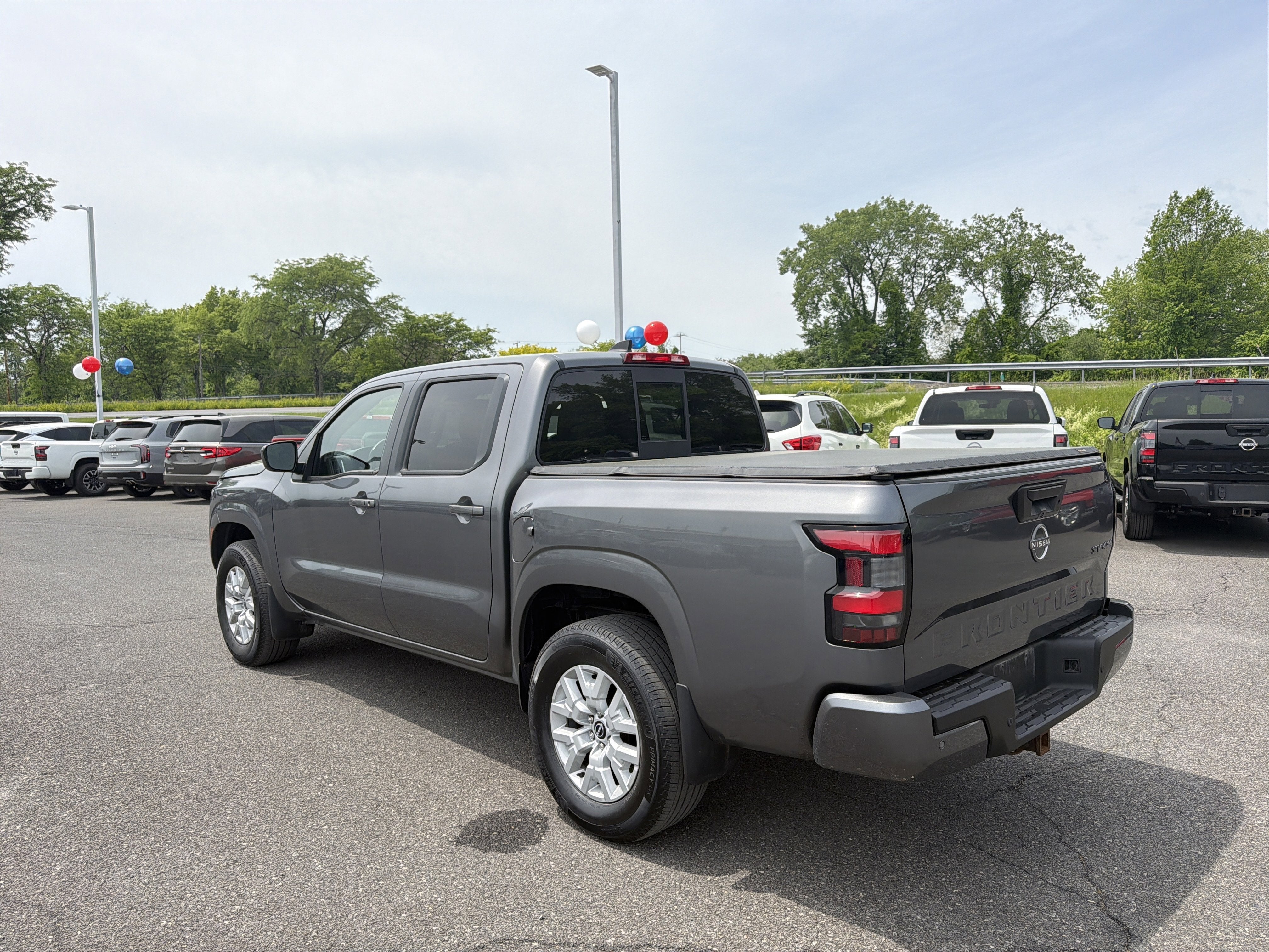 2022 Nissan Frontier SV