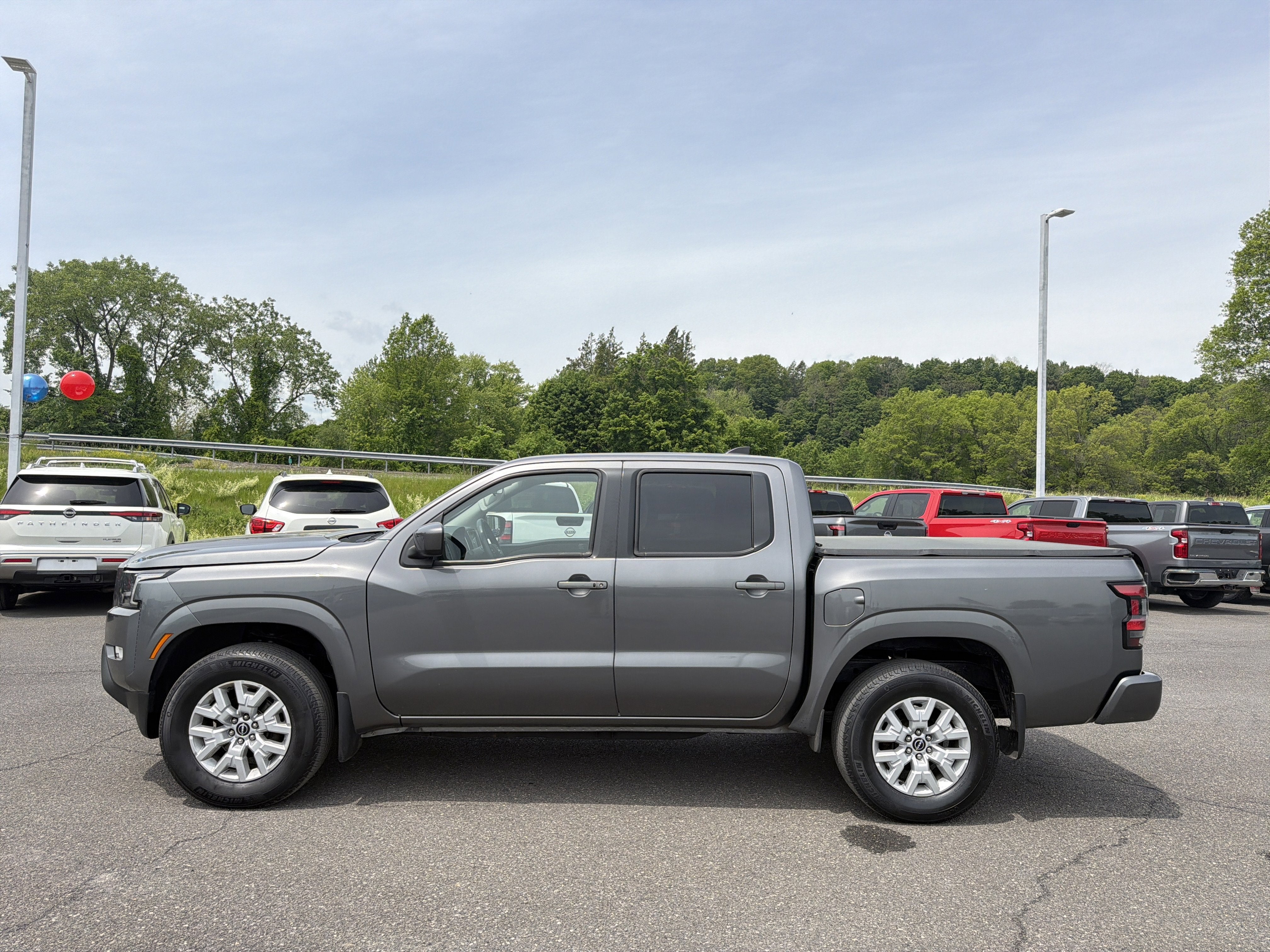 2022 Nissan Frontier SV