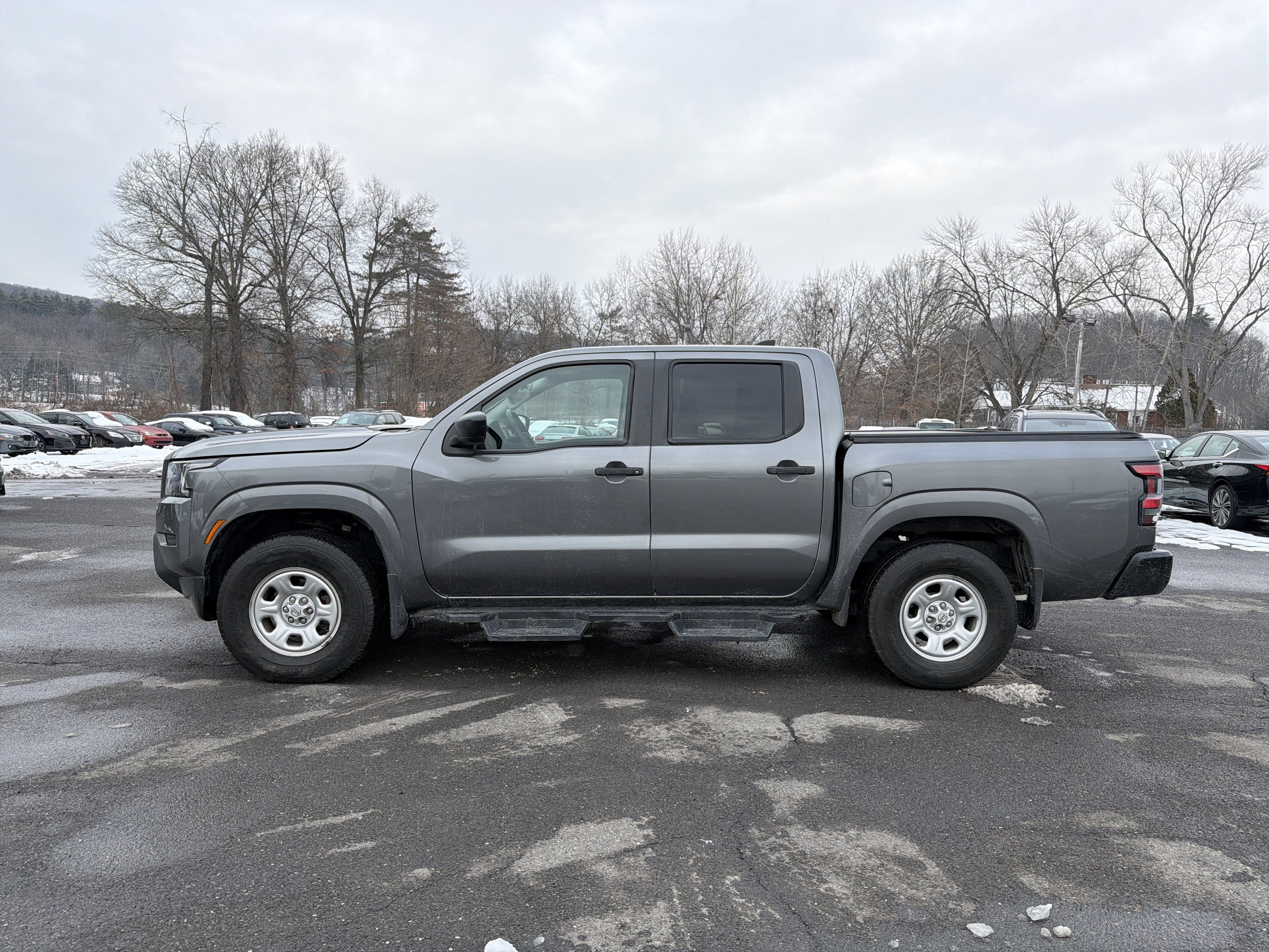 2022 Nissan Frontier S