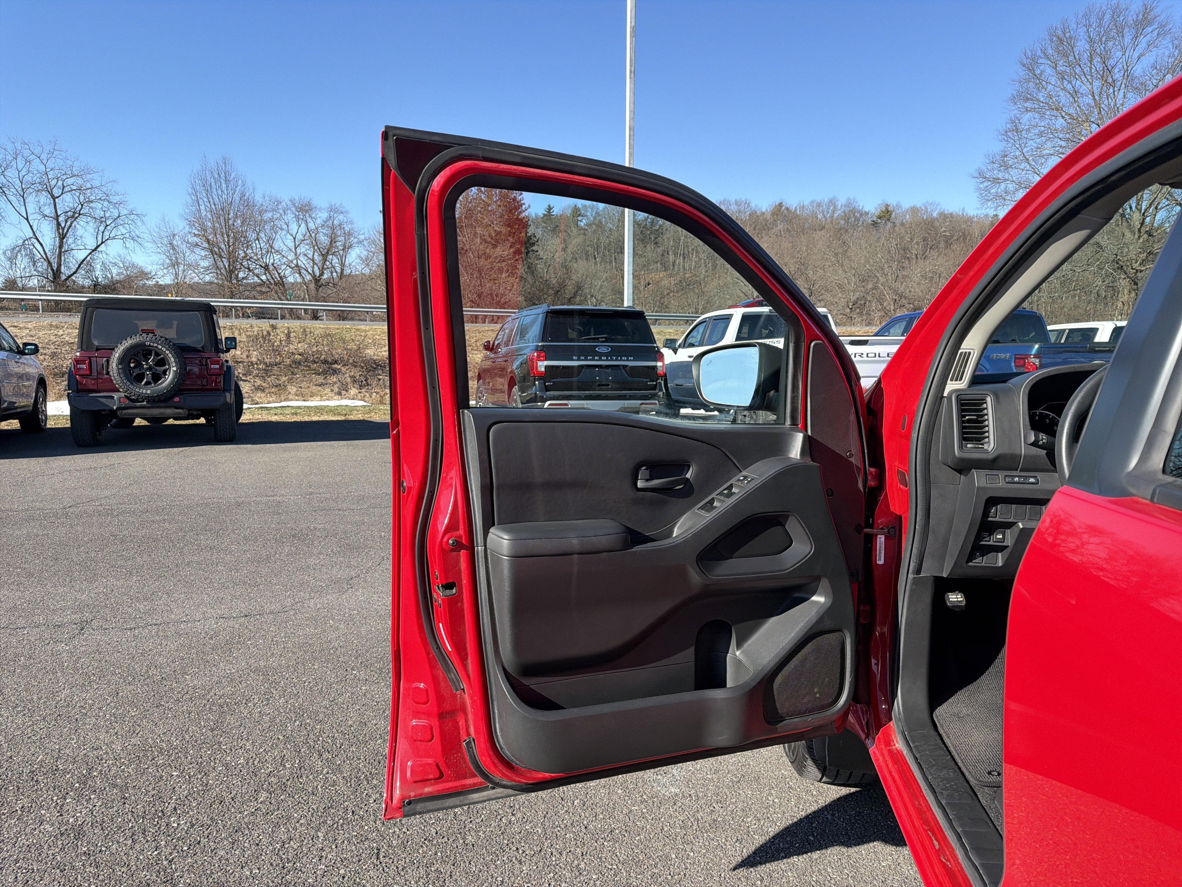 2023 Nissan Frontier S