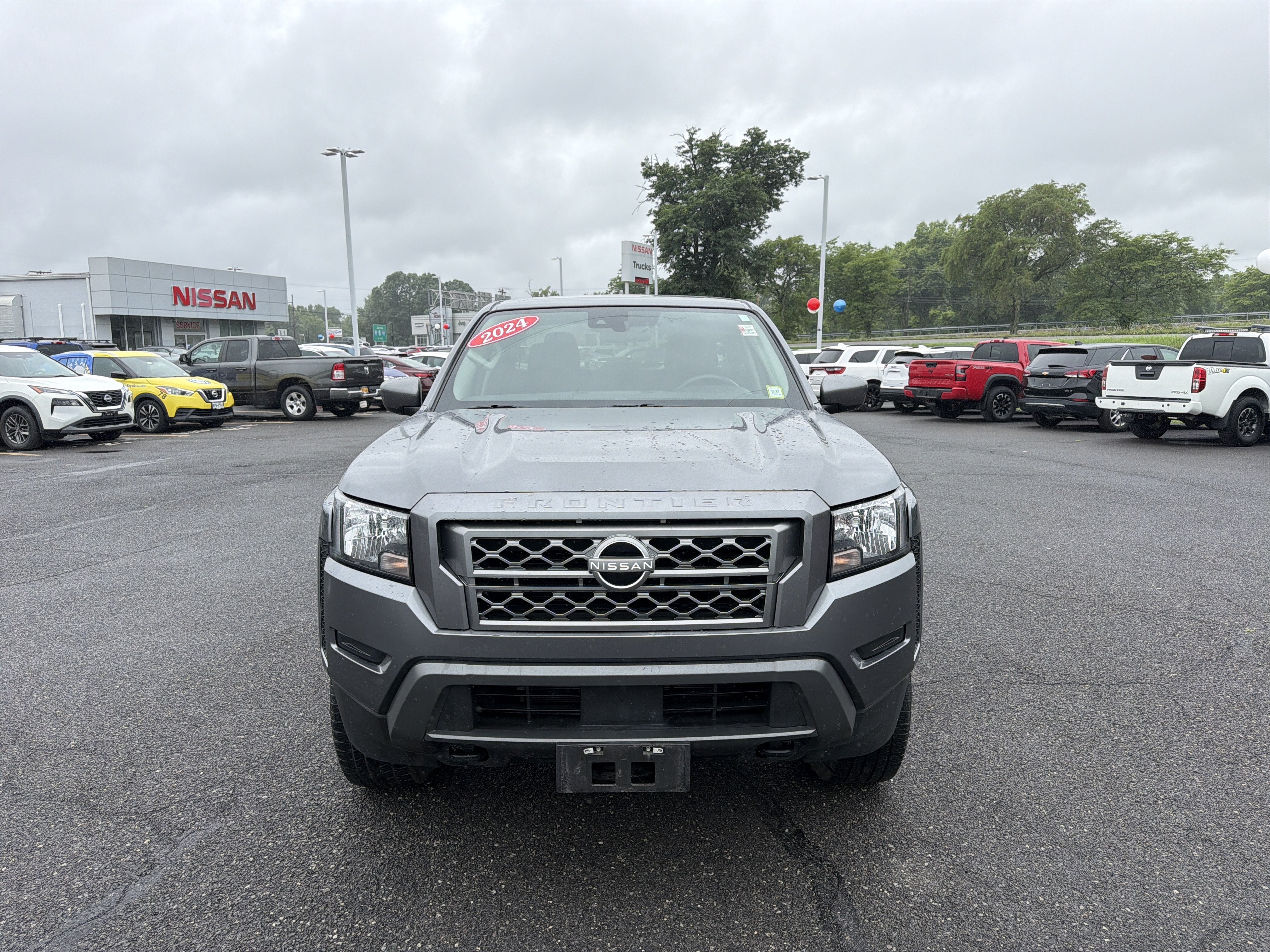 2024 Nissan Frontier SV