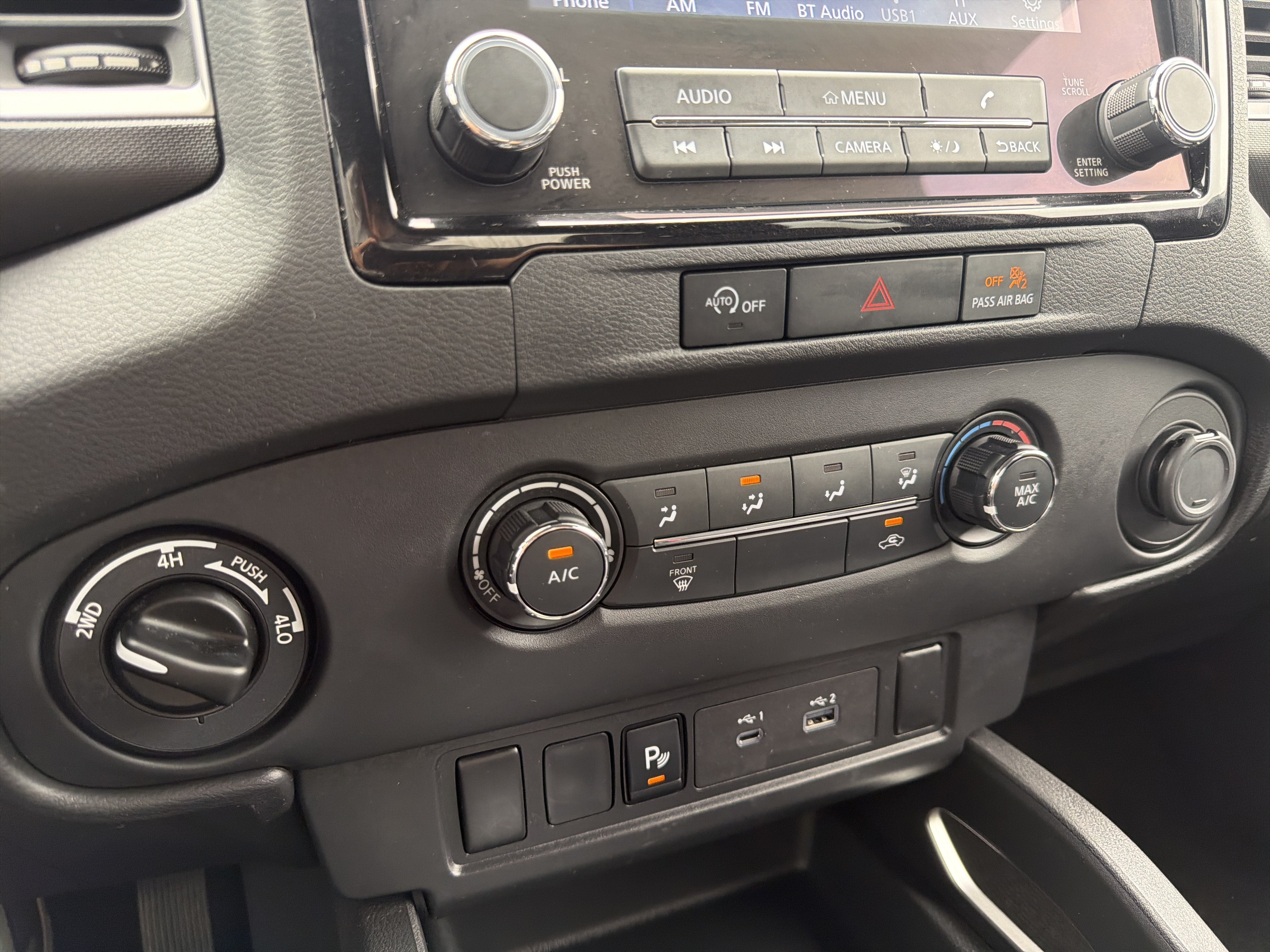 2024 Nissan Frontier SV