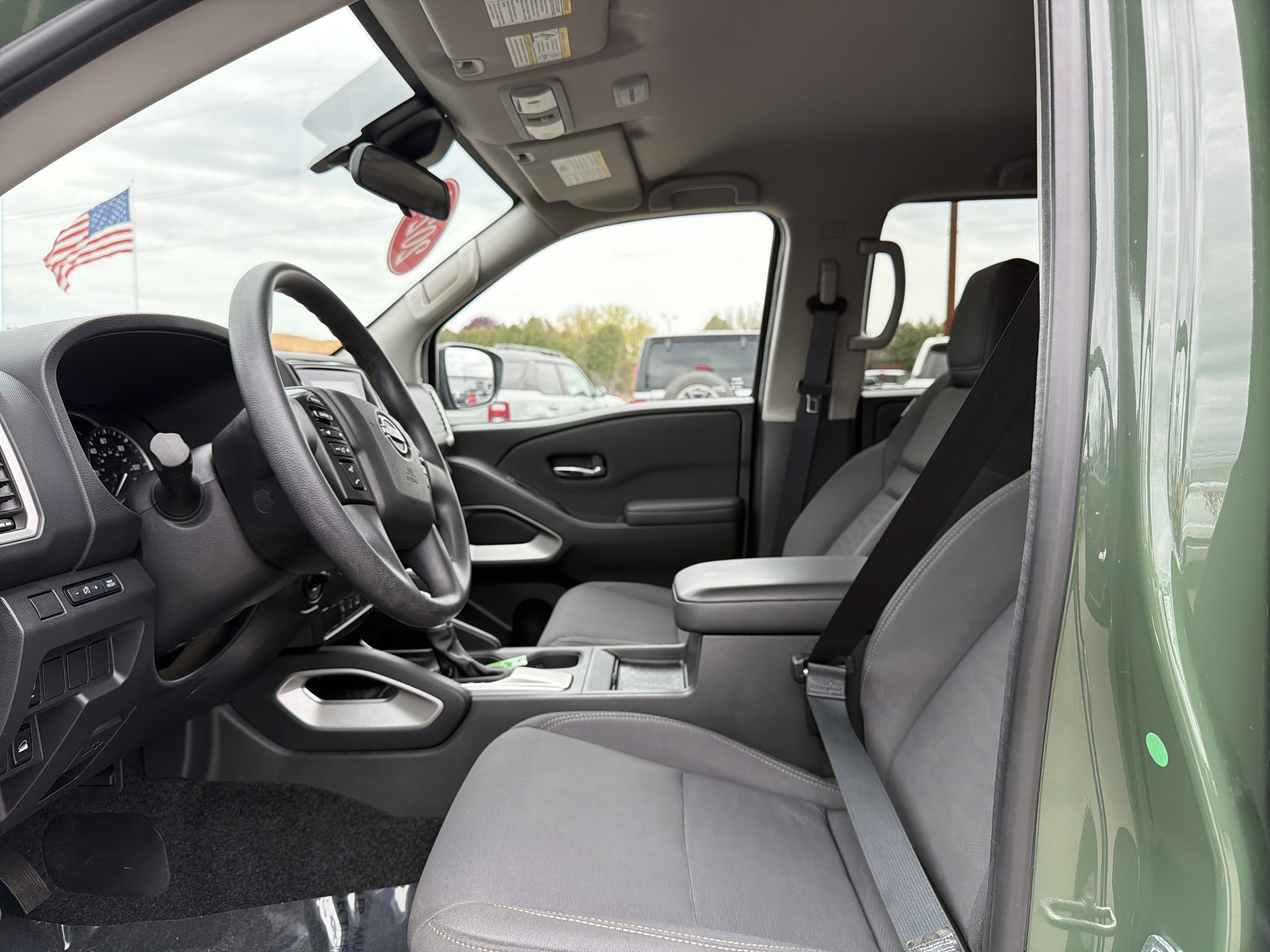 2024 Nissan Frontier SV