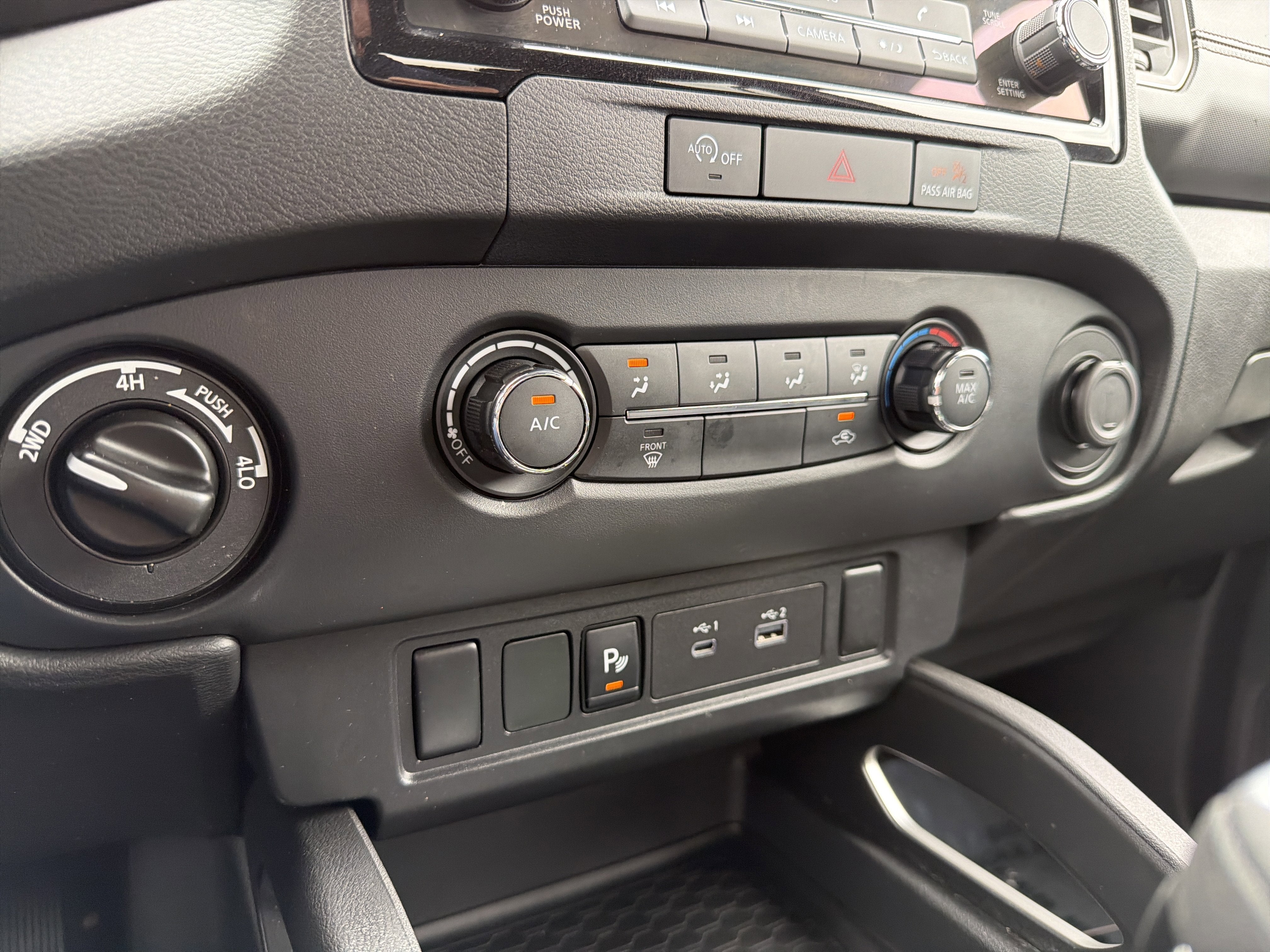 2024 Nissan Frontier SV