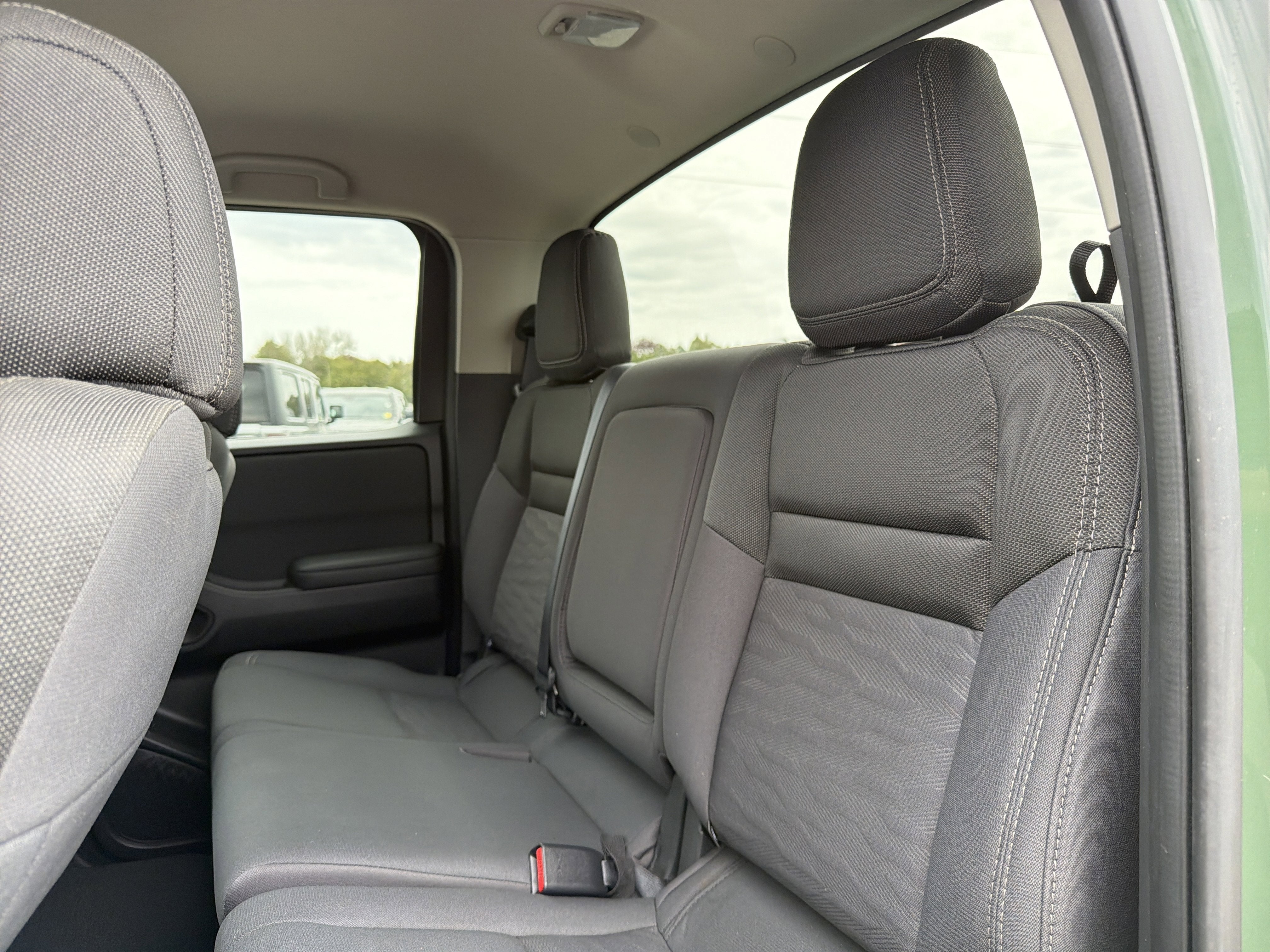 2024 Nissan Frontier SV