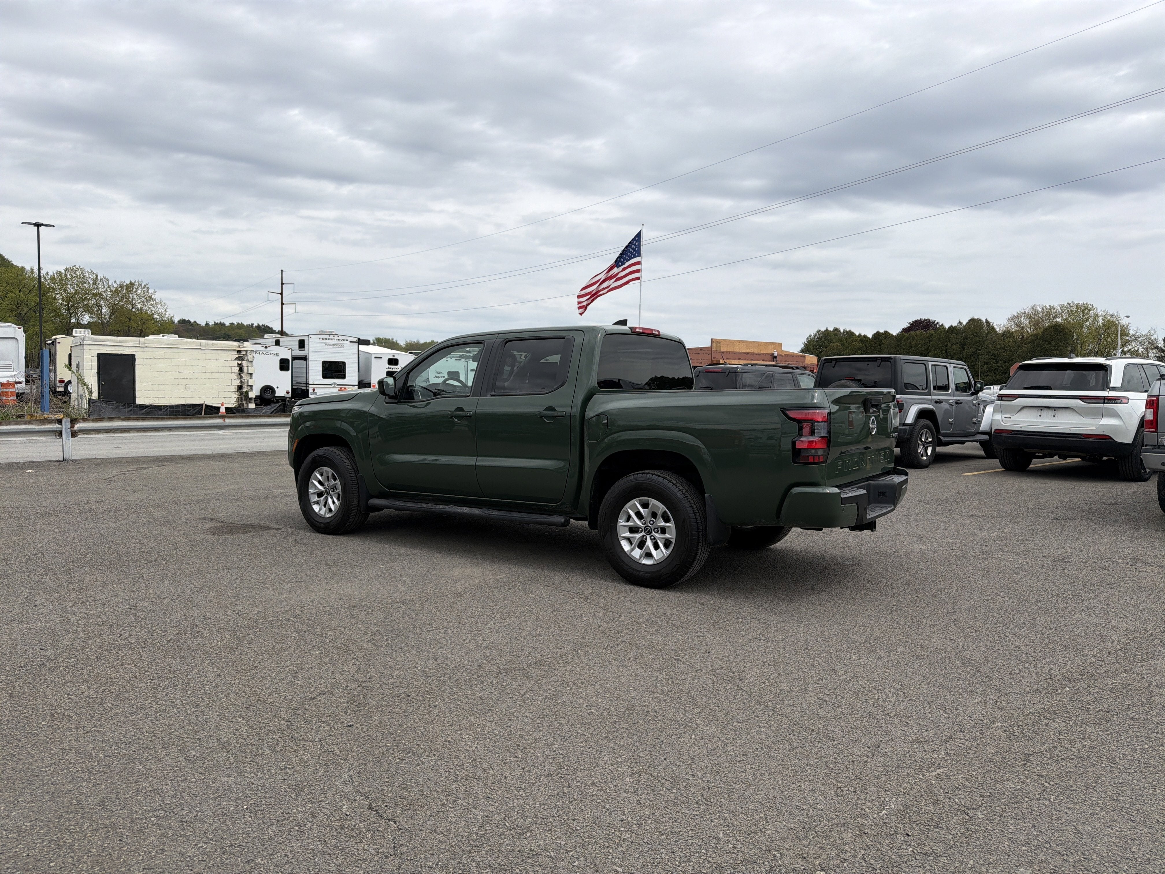 2024 Nissan Frontier SV