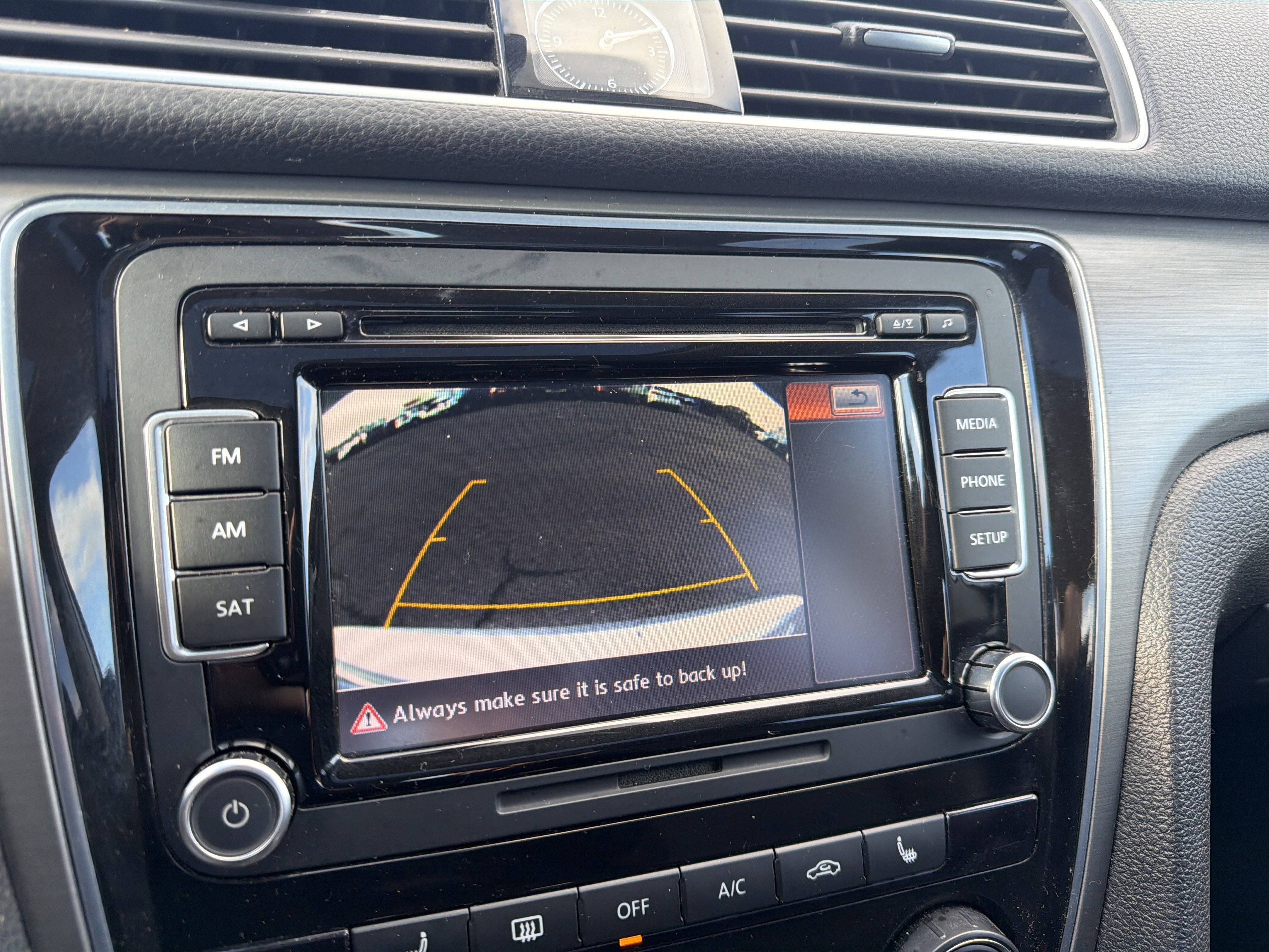 2014 Volkswagen Passat 1.8T SE