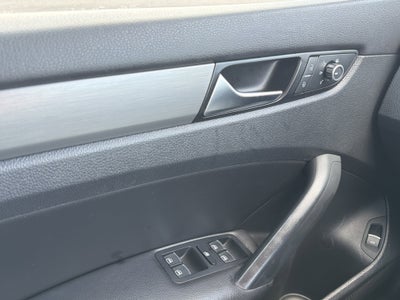 2014 Volkswagen Passat 1.8T SE