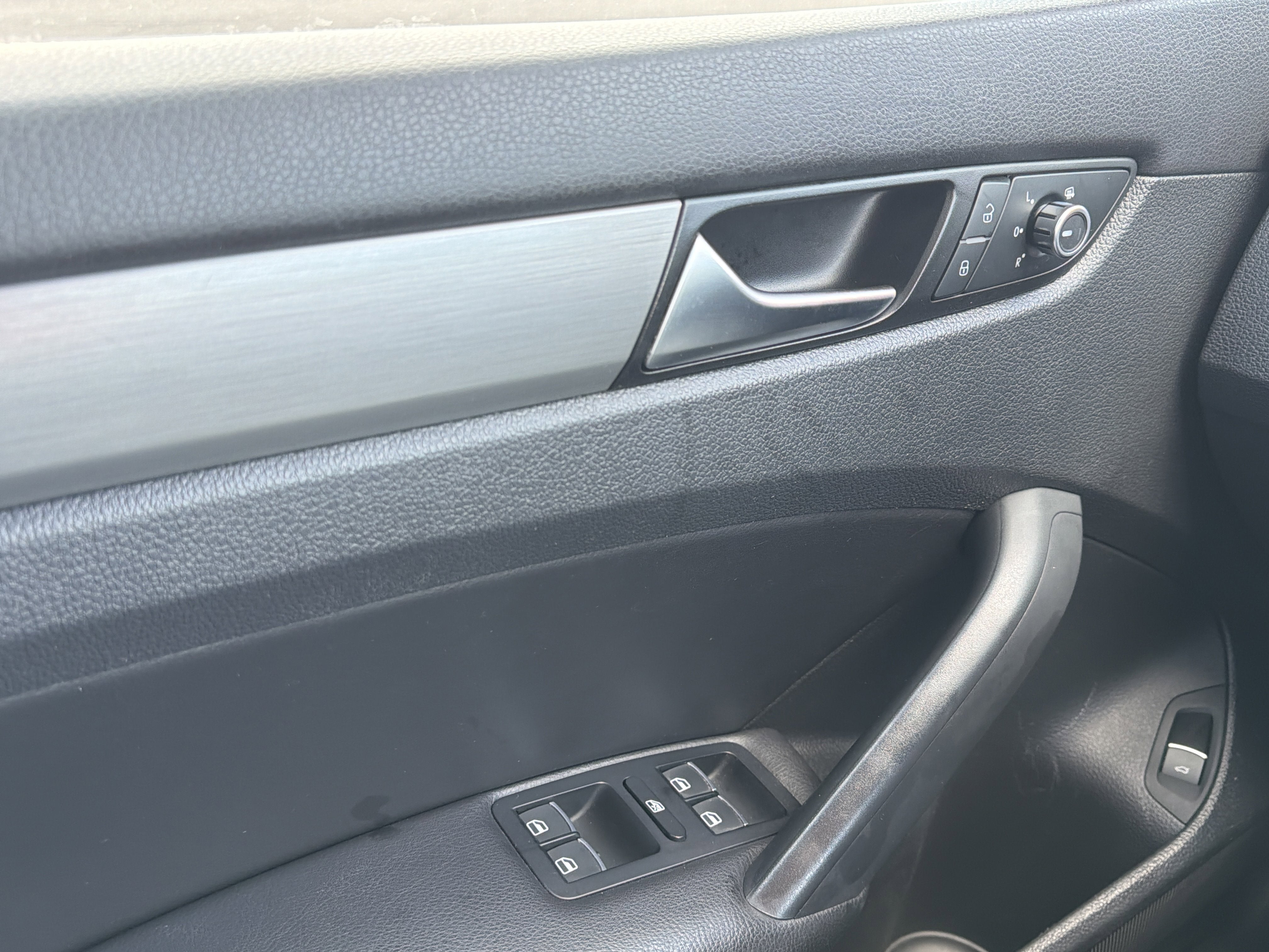 2014 Volkswagen Passat 1.8T SE