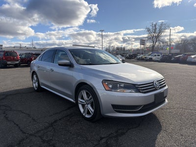 2014 Volkswagen Passat 1.8T SE