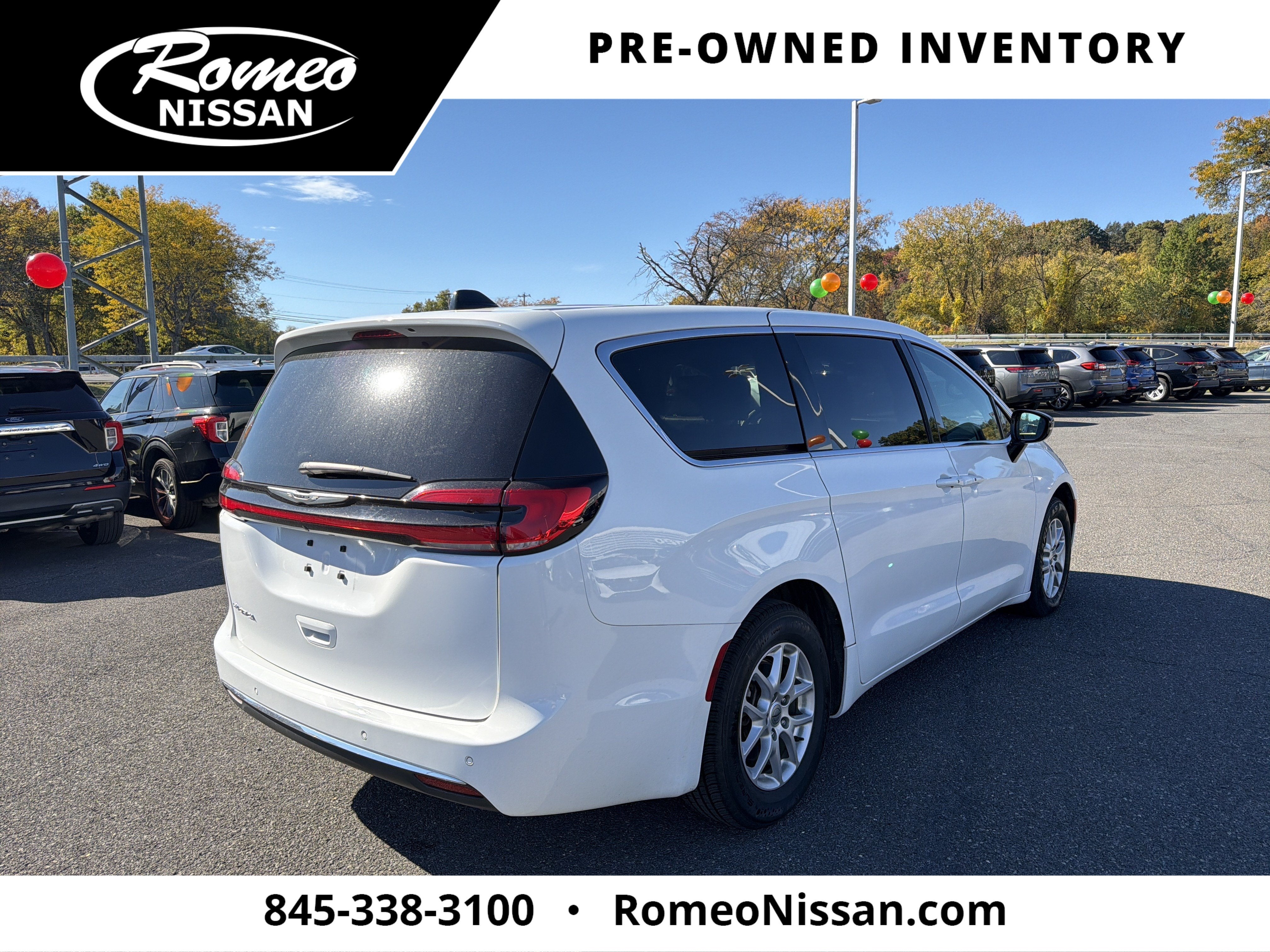 2025 Chrysler Pacifica Select