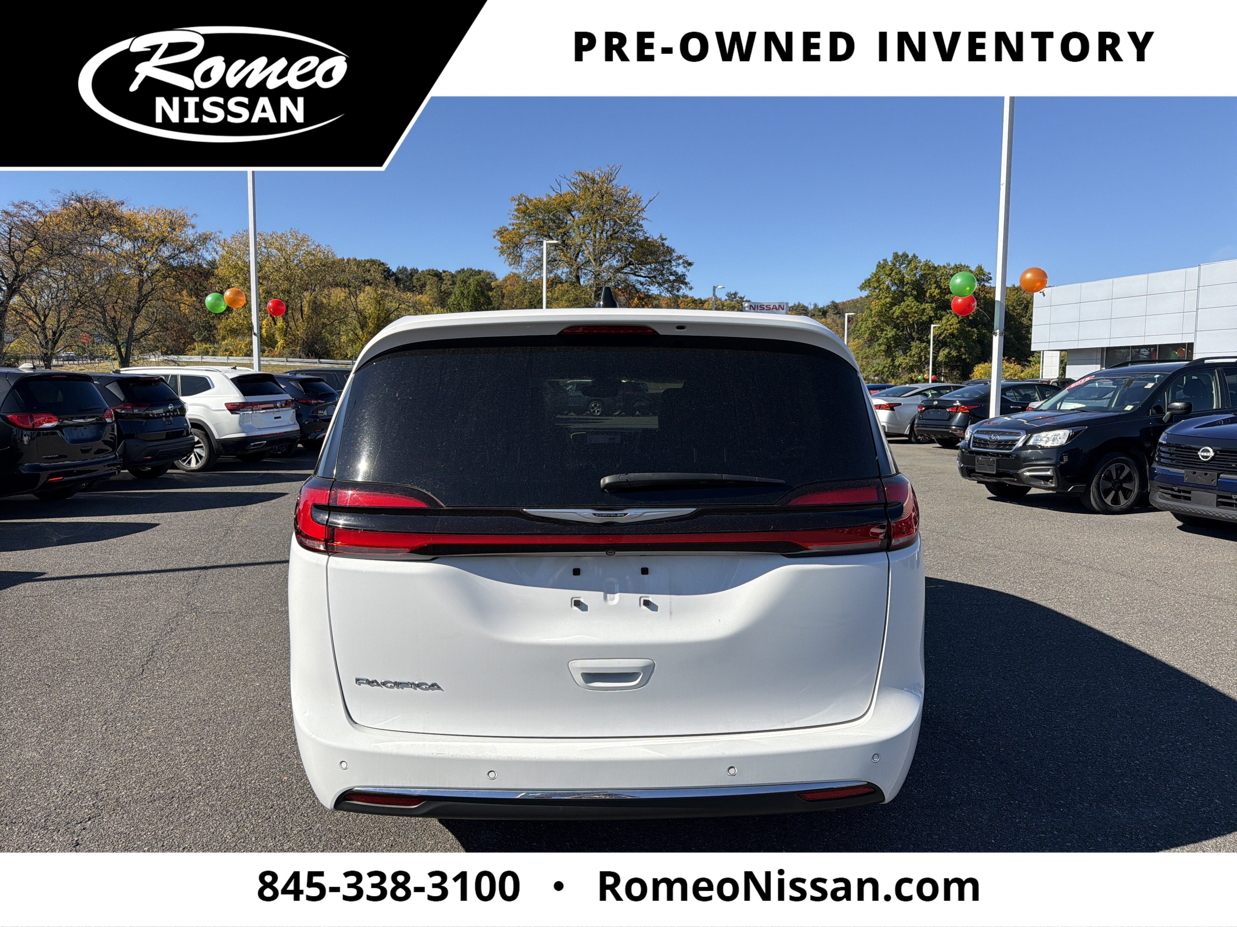 2025 Chrysler Pacifica Select